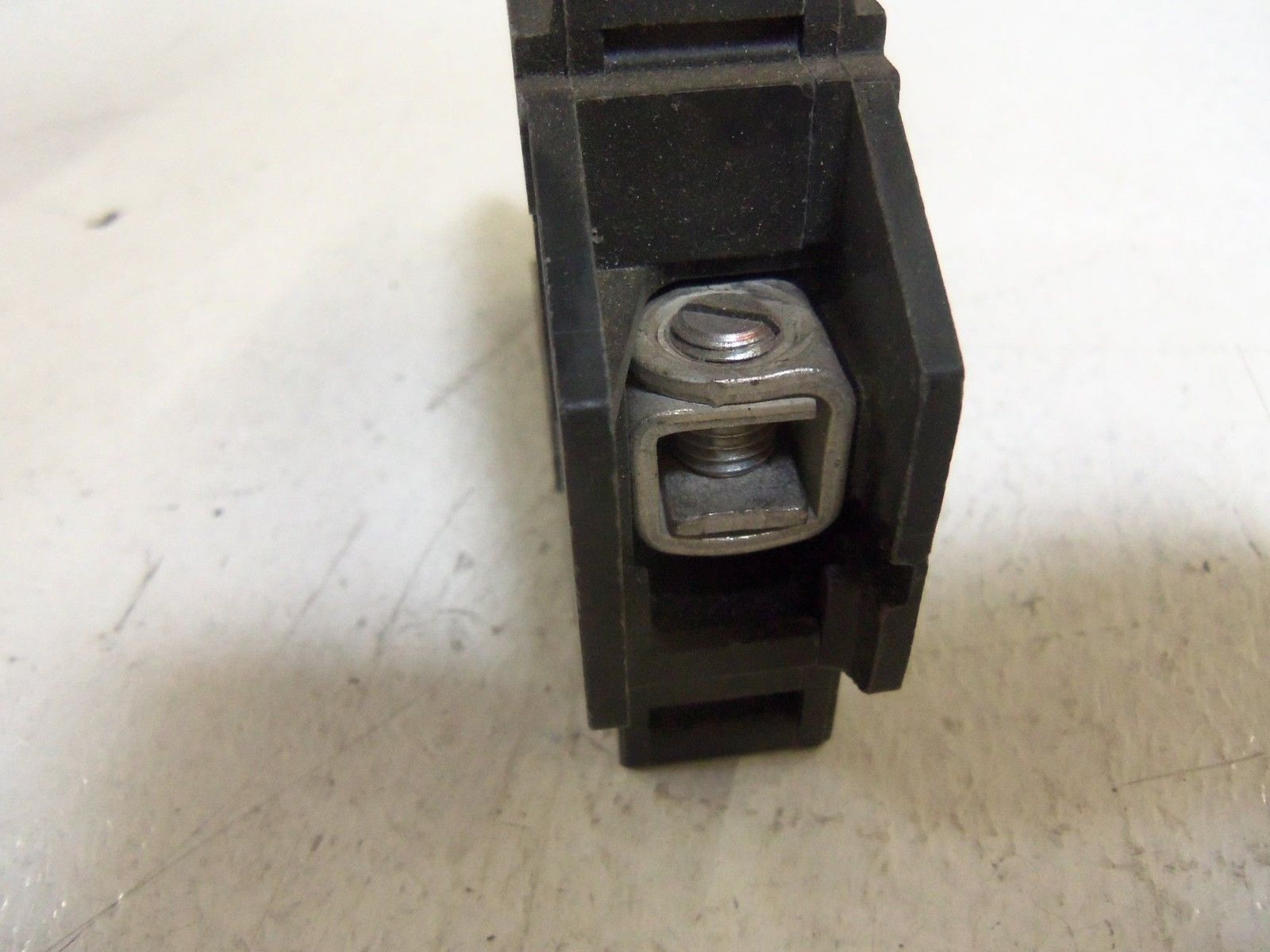 GENERAL ELECTRIC THQC1115WL CIRCUIT BREAKER *USED*