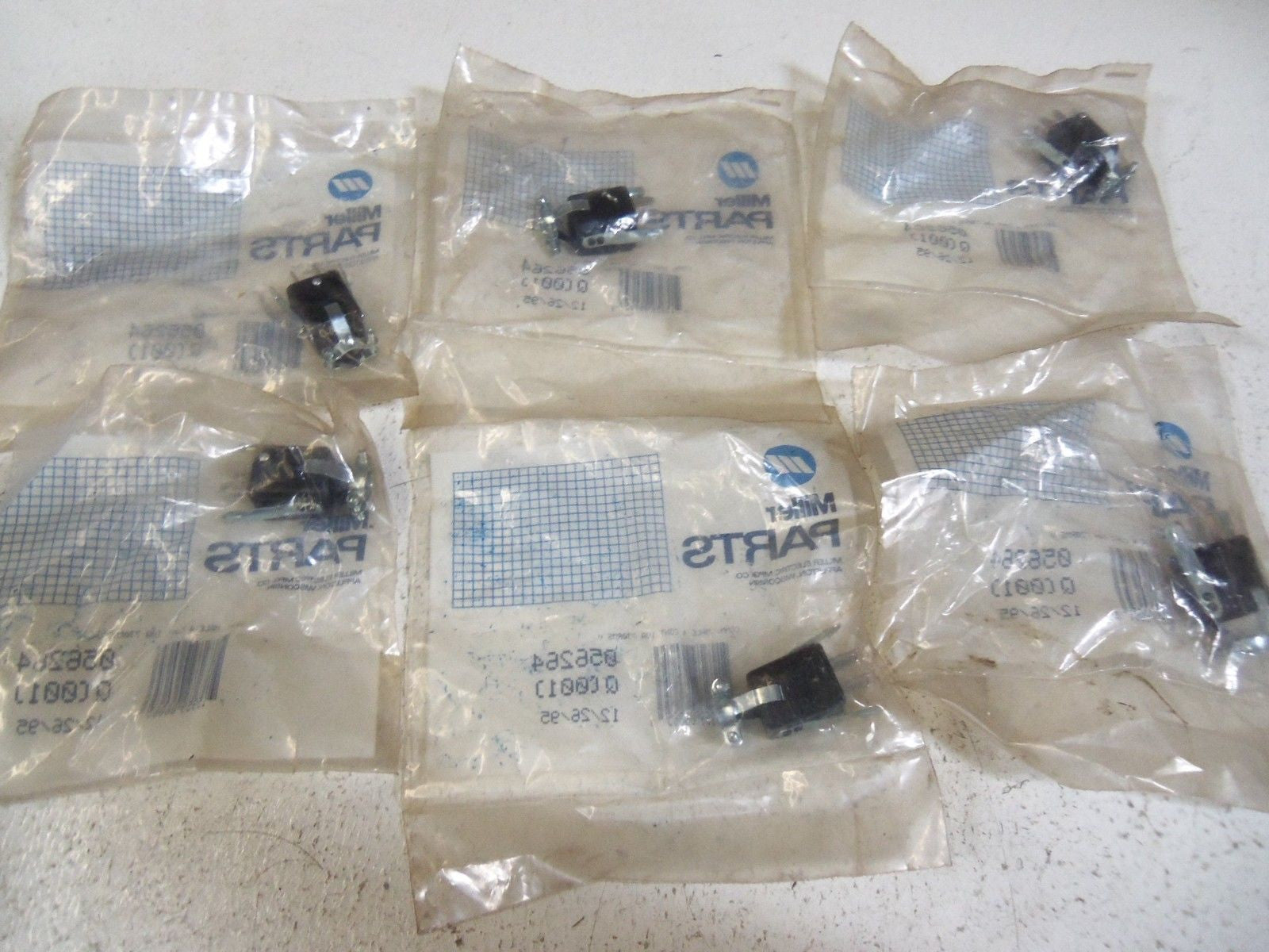 LOT OF 6 MILLER MALE CONNECTOR 056264 *NEW IN FACTORY BAG*
