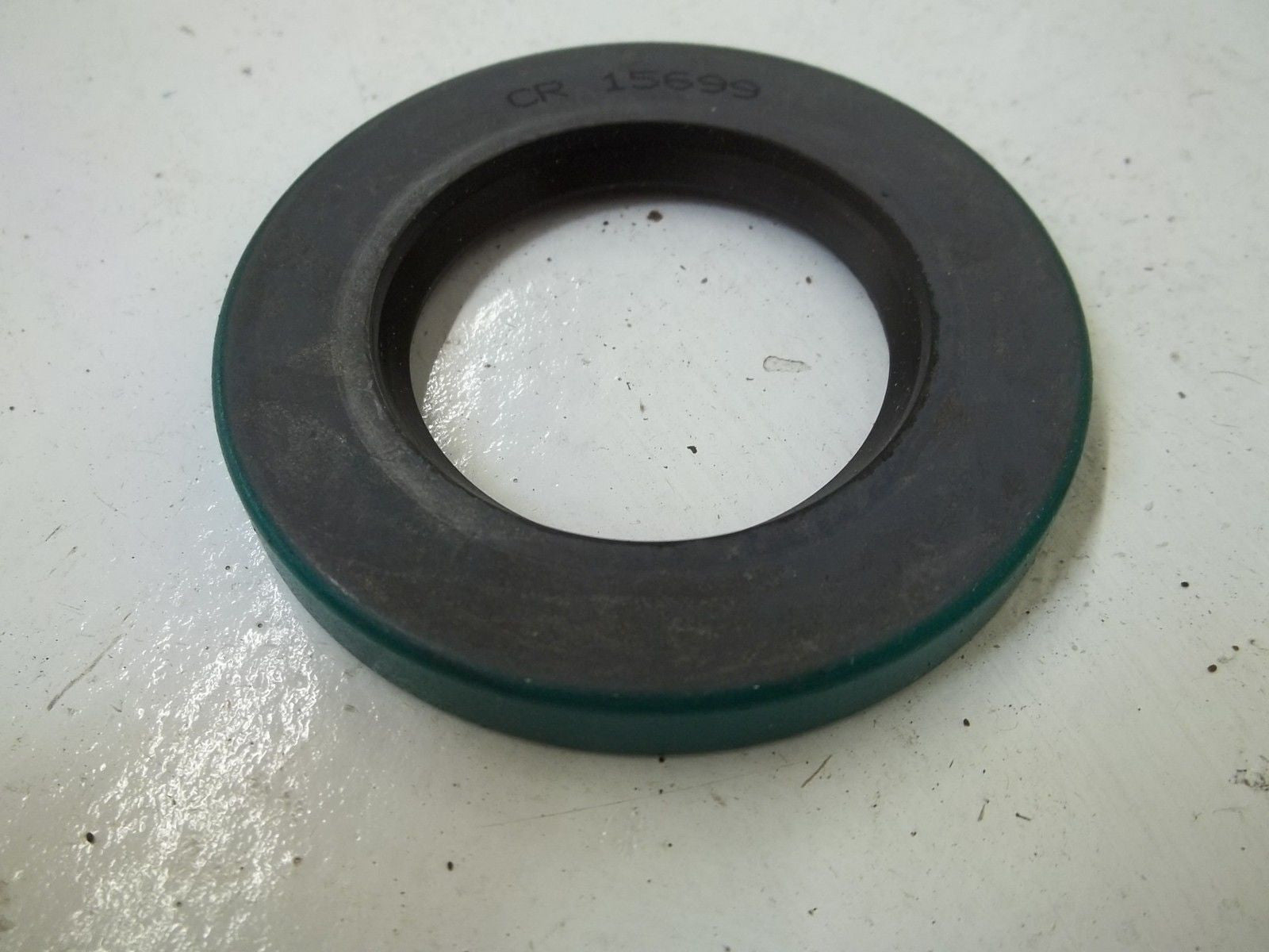 LOT OF 6 SKF 15699 OIL SEAL *NEW IN BOX*