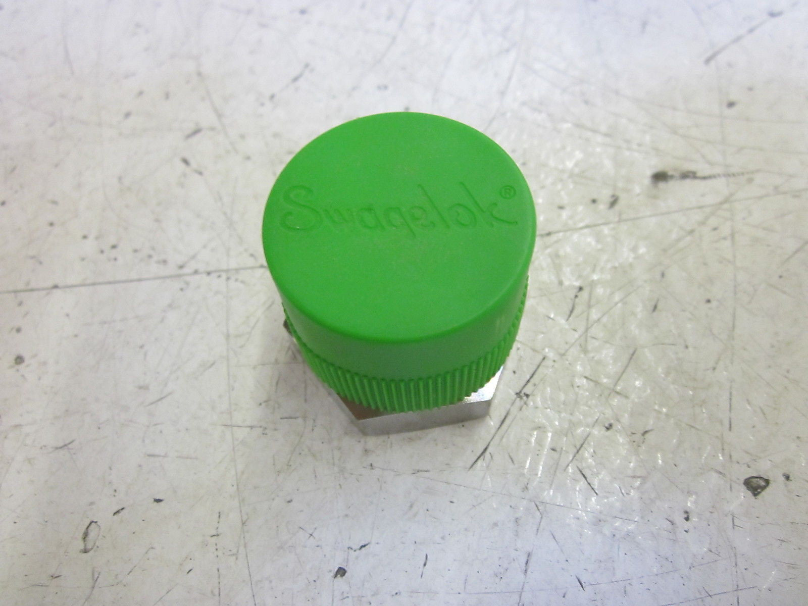 LOT OF 6 SWAGELOK SS-16-RB-6 REDUCER BRUSHING 1" X 3/8" *NEW IN BOX*