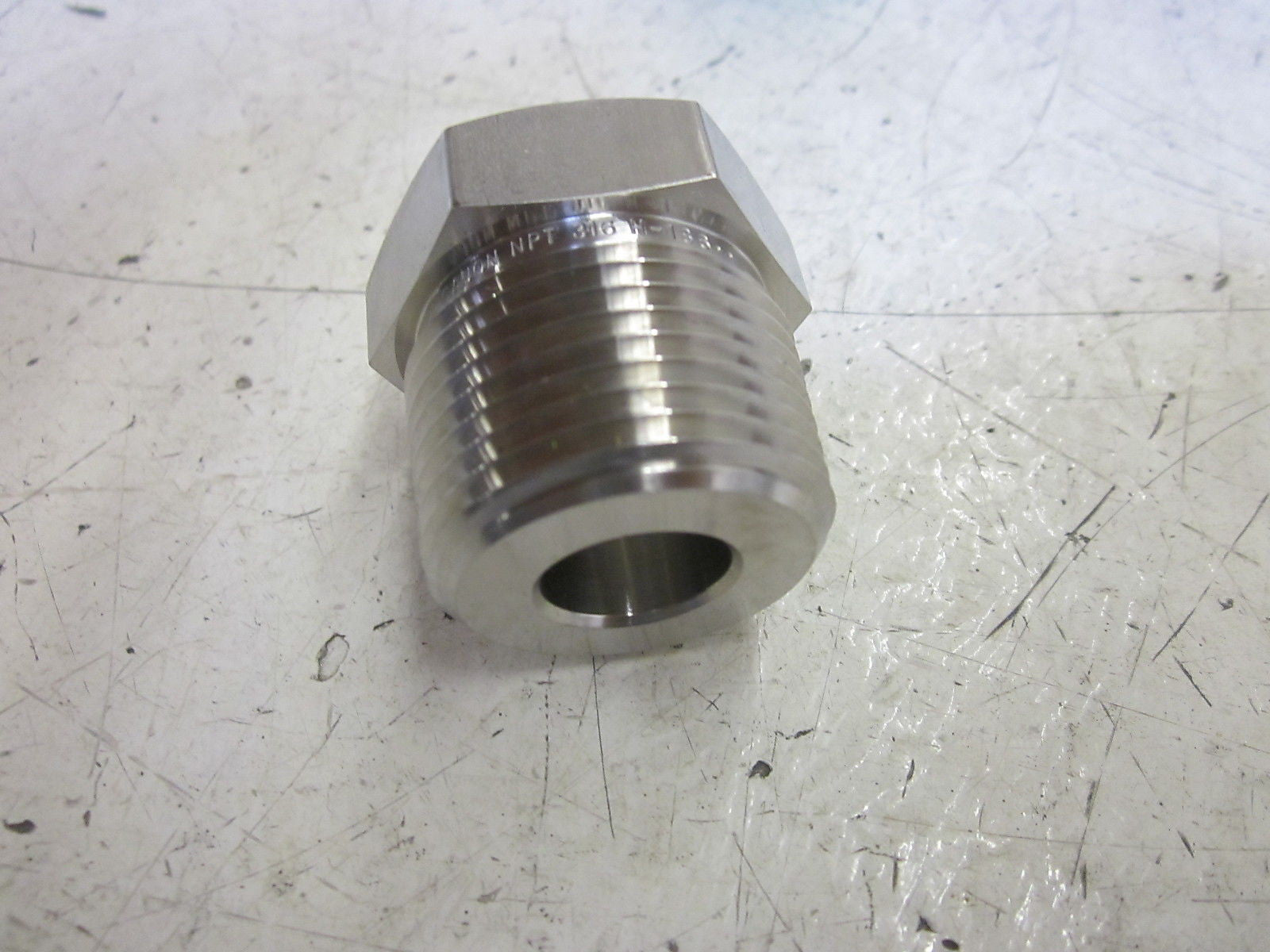 LOT OF 6 SWAGELOK SS-16-RB-6 REDUCER BRUSHING 1" X 3/8" *NEW IN BOX*