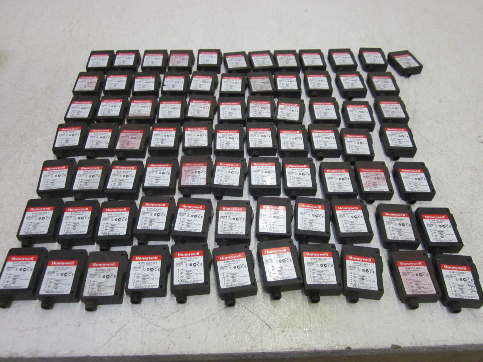 LOT OF 78 HONEYWELL SVP-DILNQ-1 DIFFUSE SENSOR *USED*