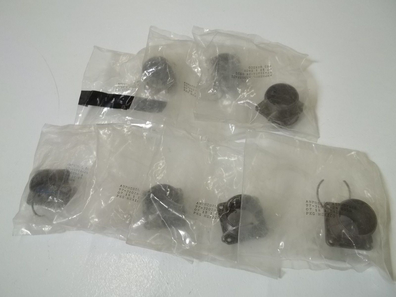 LOT OF 7 AMPHENOL 97-3102A-24 CONNECTOR *NEW IN A FACTORY BAG*