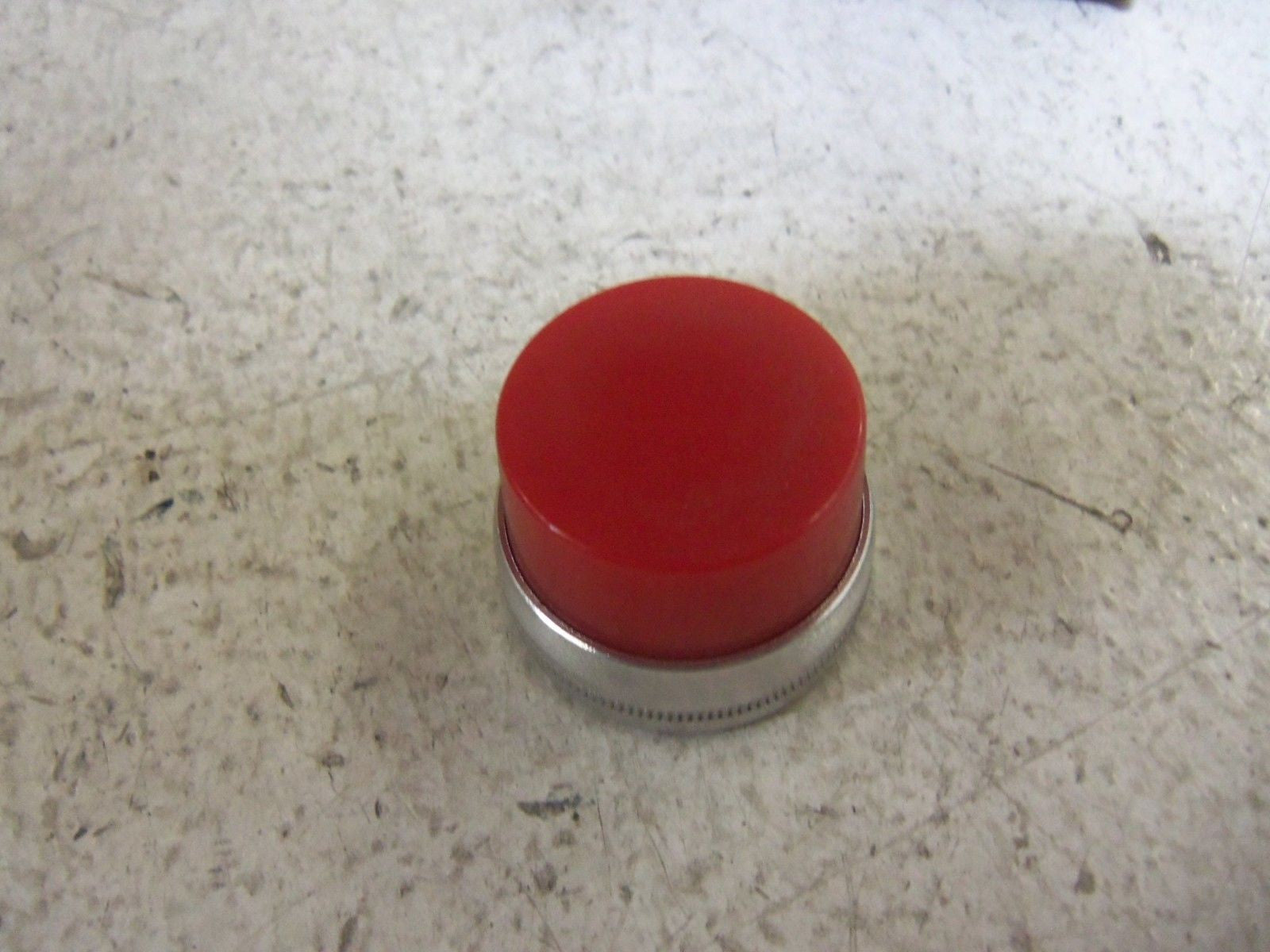 LOT OF 7 MICROSWITCH PTLZ13 RED CAP *NEW IN BOX*