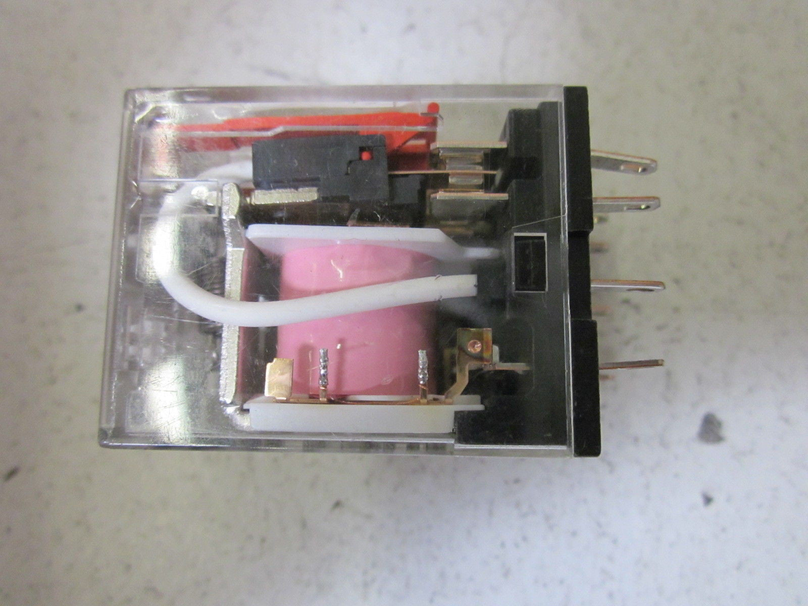 OMRON MY2 RELAY 110/120VAC *NEW NO BOX*