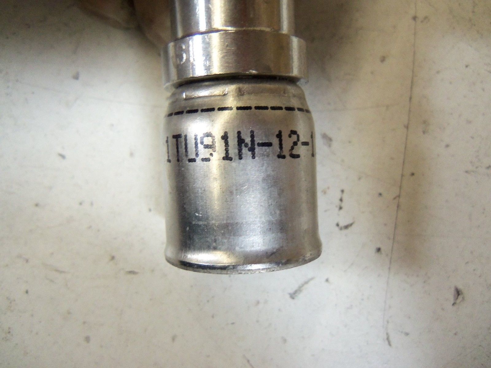 LOT OF 7 PARKER 1TU91N-12-12C TUBE END FITTING *NEW IN BOX*
