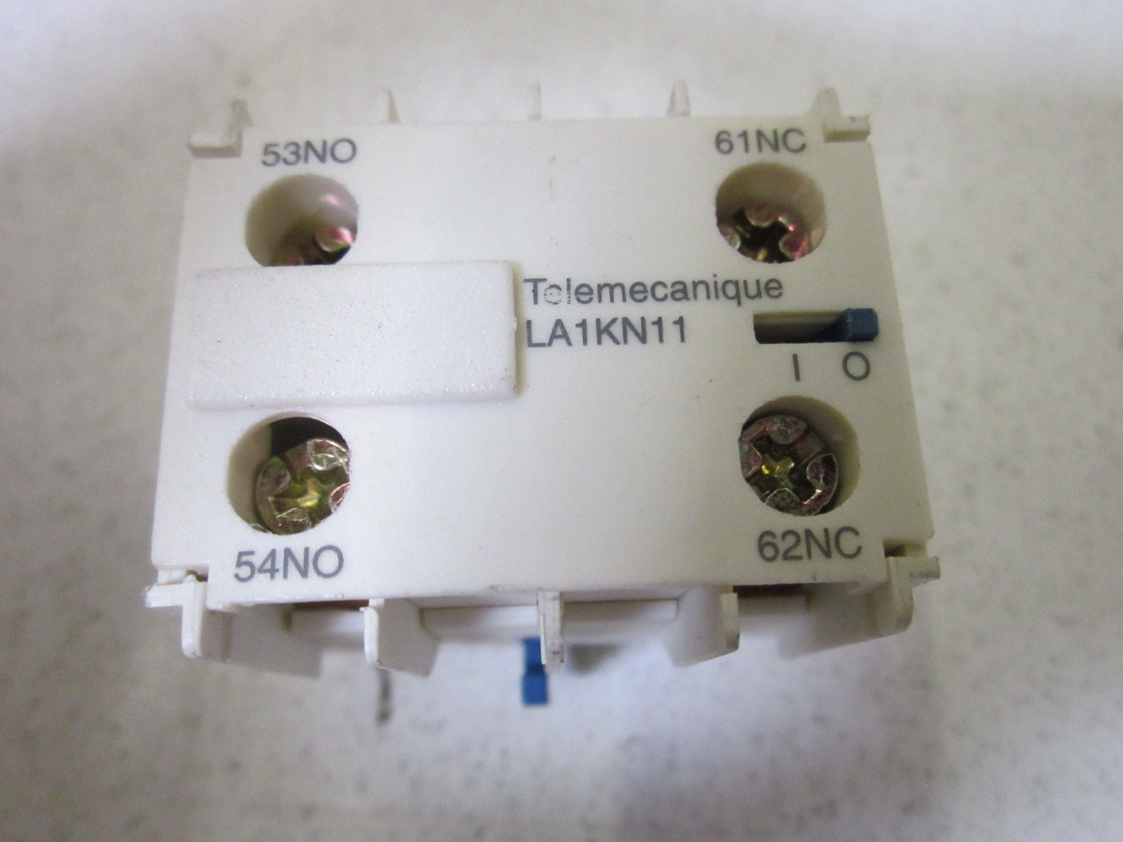 LOT OF 7 TELEMECANIQUE LA1KN11 *NEW NO BOX*