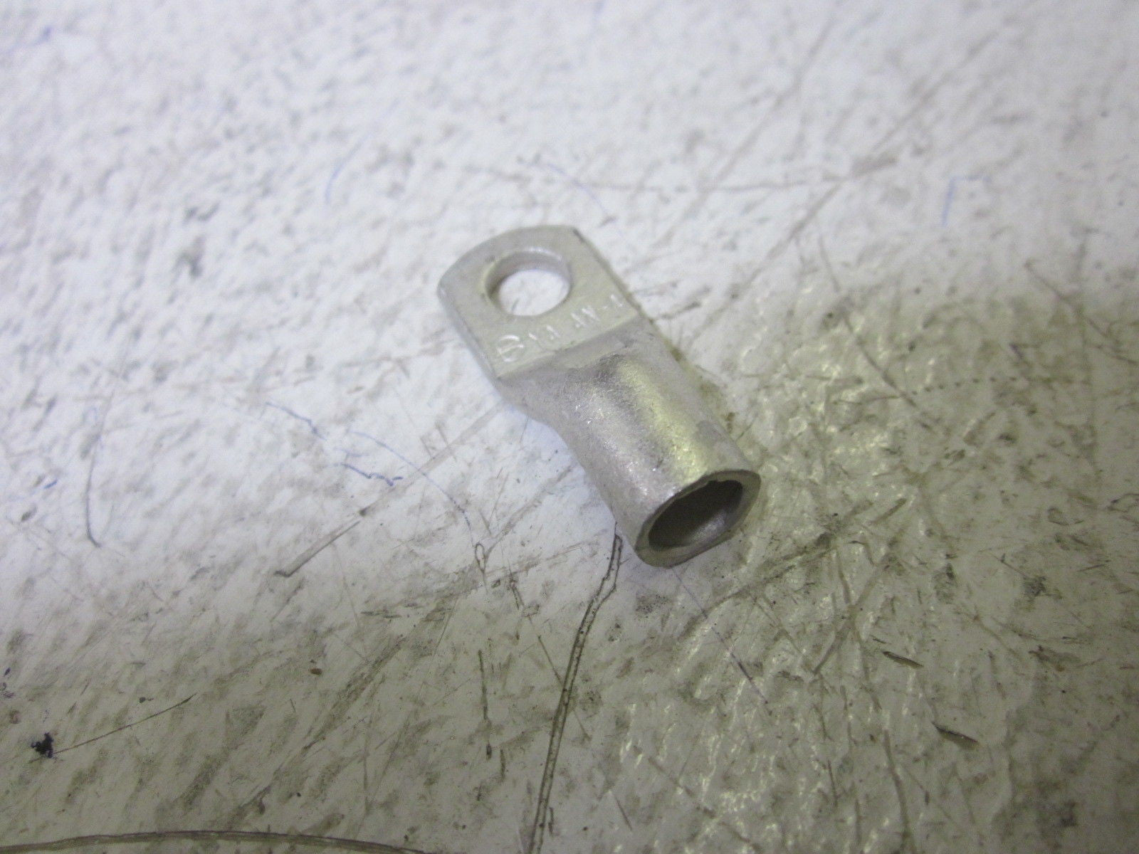 LOT OF 80 BURNDY YAV4CLBOX RING LUG *NEW IN BOX*