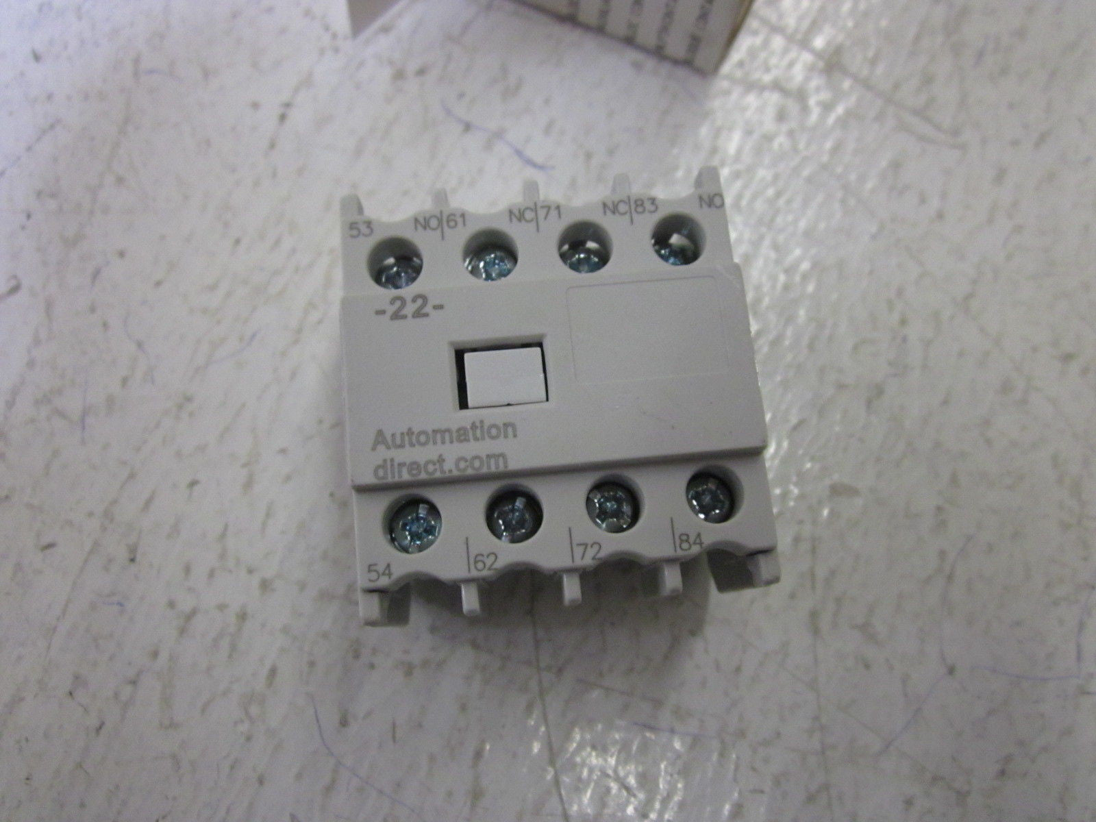 LOT OF 8 AUTOMATION DIRECT GH-15T22 690V AUXILIARY CONTACT *NEW IN BOX*