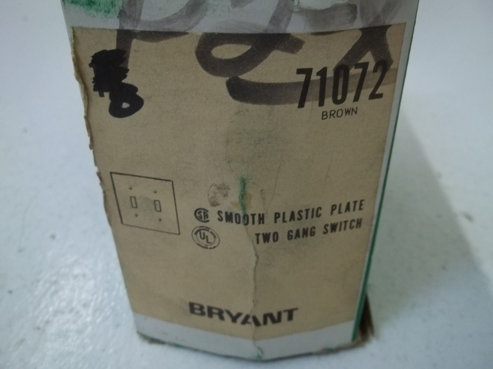 LOT OF 8  BRYANT 71072 TWO GANG SWITCH (BROWN) *NEW IN BOX*