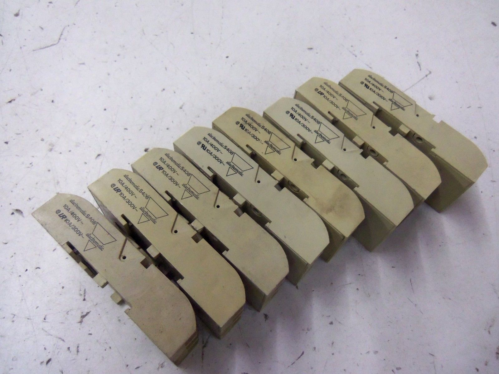 LOT OF 8 ELECTROMATIC S408 10A/400V *USED*
