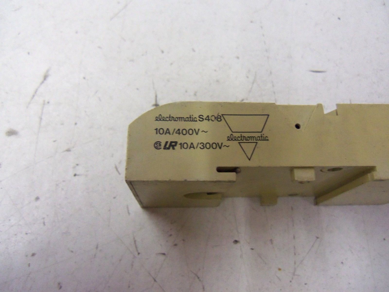 LOT OF 8 ELECTROMATIC S408 10A/400V *USED*