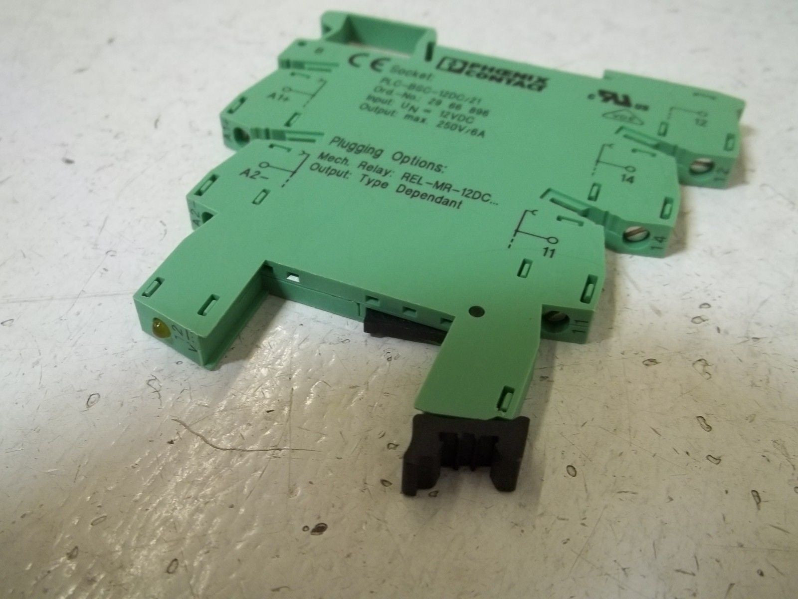 LOT OF 8 PHOENIX CONTACT PLC-BSC-12DC/21 TERMINAL BLOCK *NEW IN BOX*