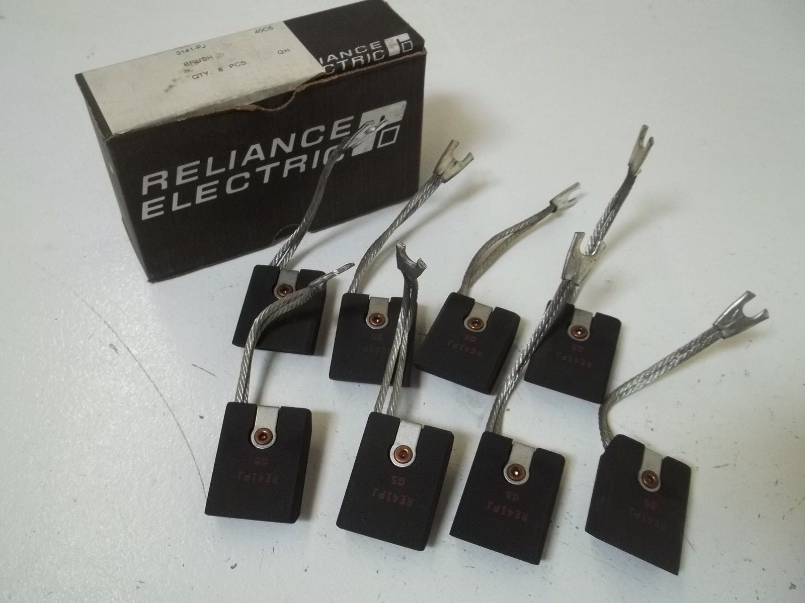 LOT OF 8 RELIANCE ELECTRIC 3141-PJ CARBON BRUSH *NEW IN BOX*