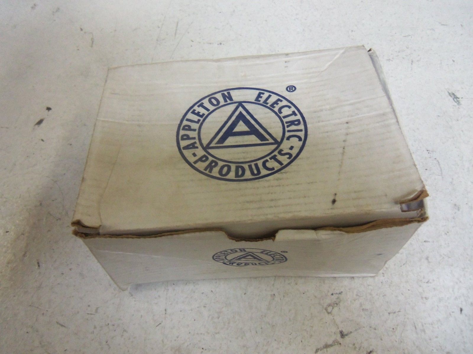 LOT OF 9 APPLETON TCGC CONDUIT *NEW IN BOX*
