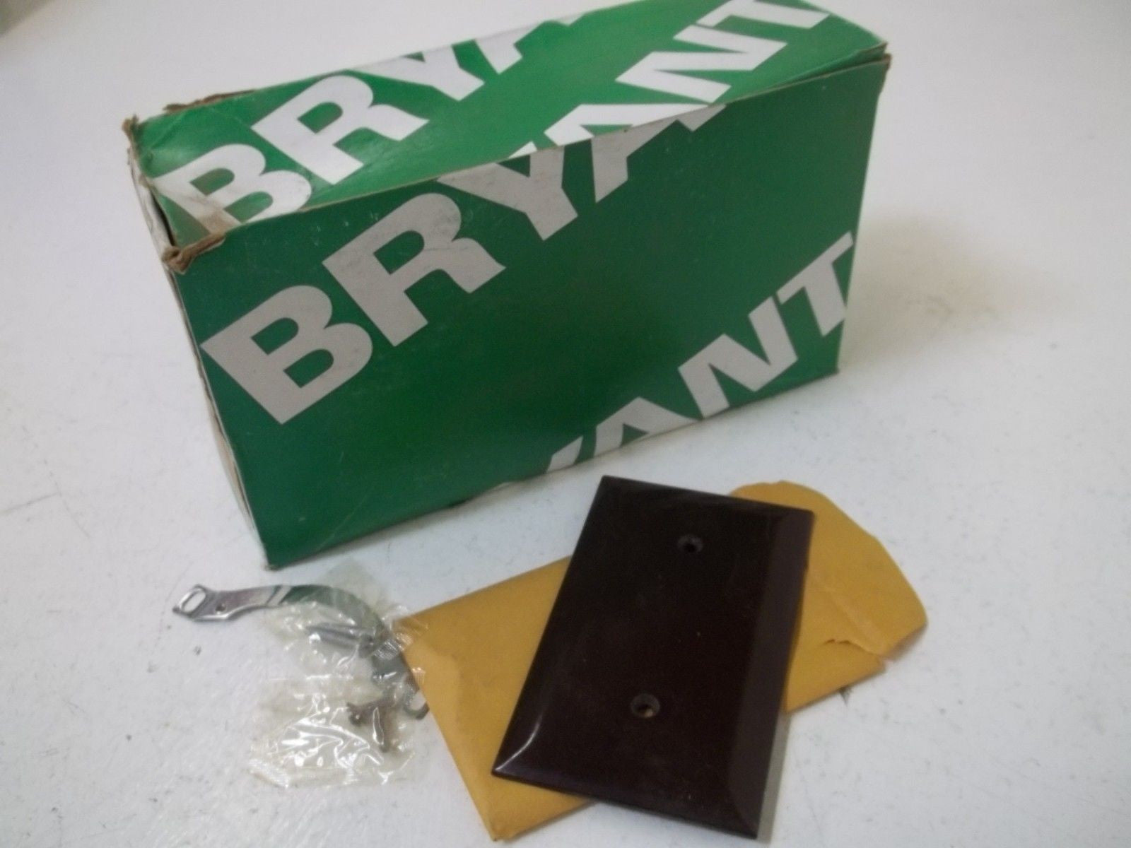 LOT OF 9 BRYANT  71121 ONE GANG BLANK *NEW IN BOX*