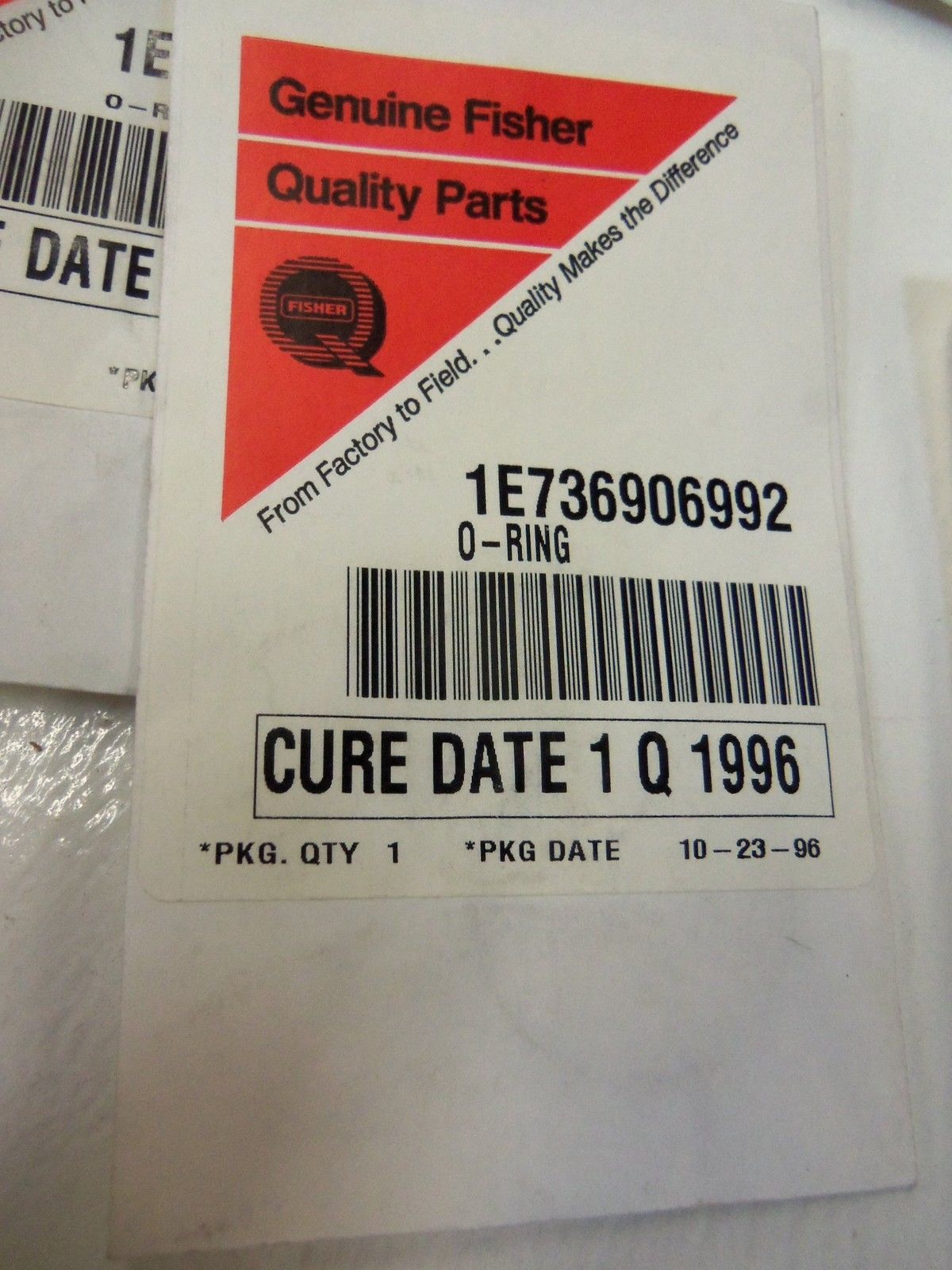 LOT OF 9 FISHER 1E73690992 *NEW NO BOX*