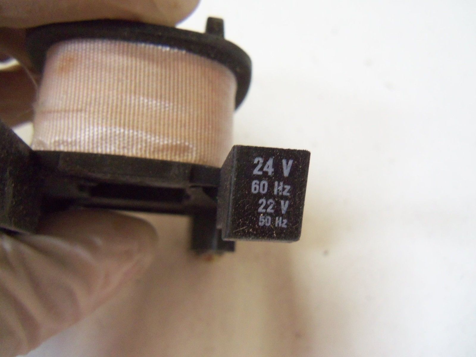LOVATO COIL 24V 11BA104 230 *NEW IN BOX*
