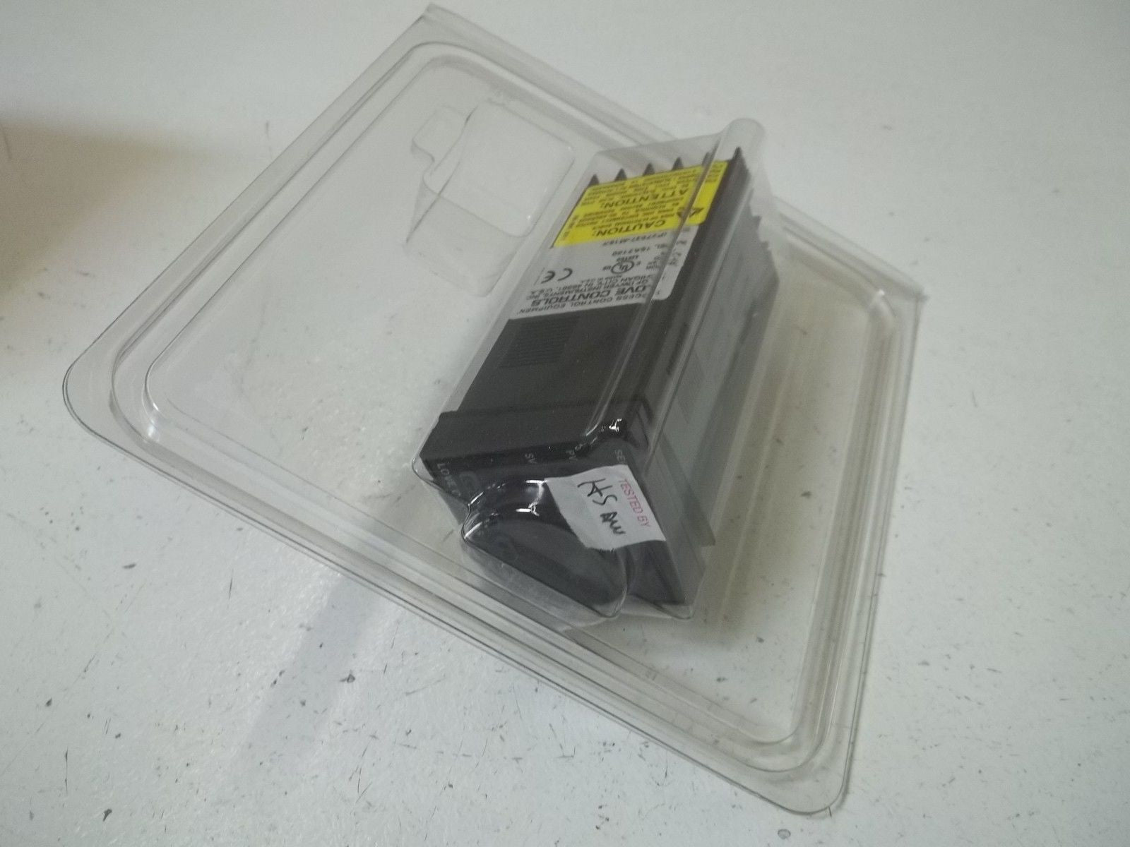 LOVE CONTROLS 16A2150 PROGRAMMABLE TEMPERATURE CONTROLLER *USED*
