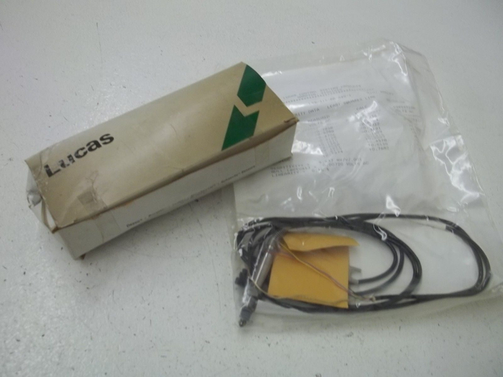 LUCAS LBB-375-TA-D40 LINEAR VARIABLE DIFFERENTIAL TRANSDUCER *USED*