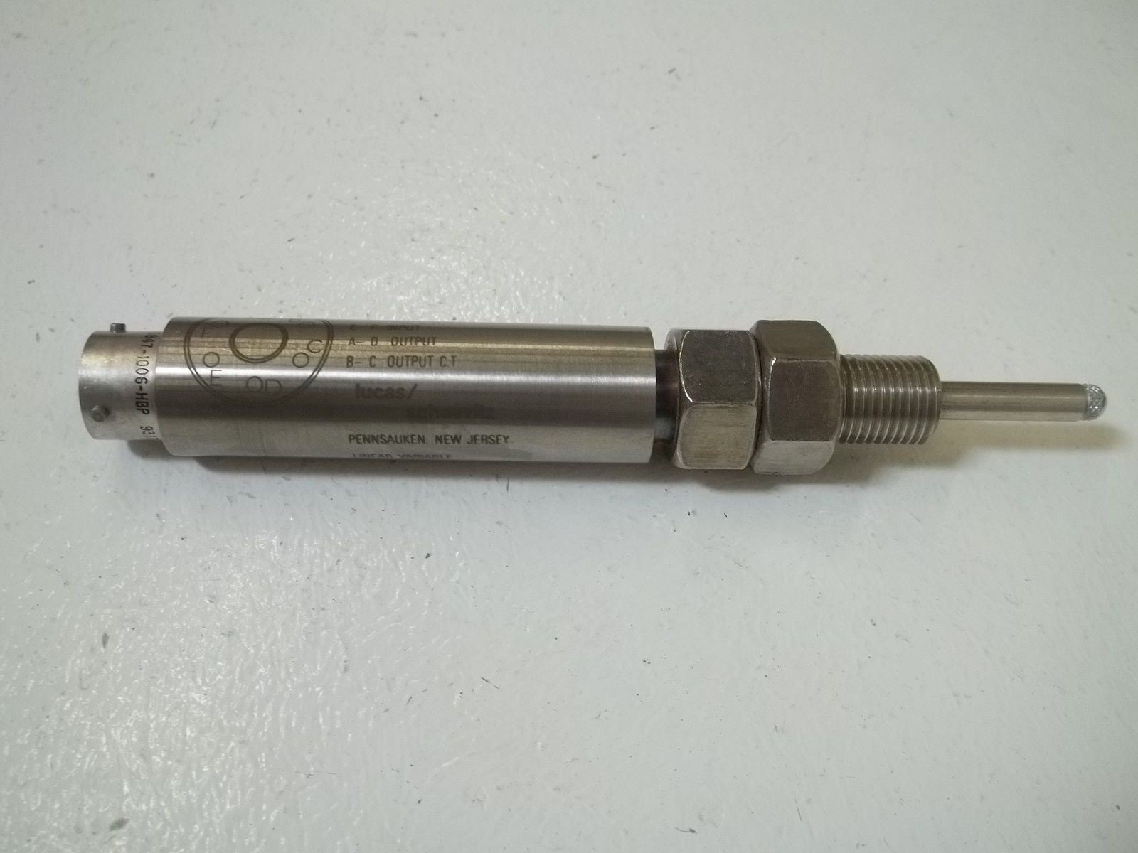 LUCAS/ SCHAEVITZ GCA-121-125 LINEAR VARIABLE DIFFERENTIAL TRANSFORMER *USED*