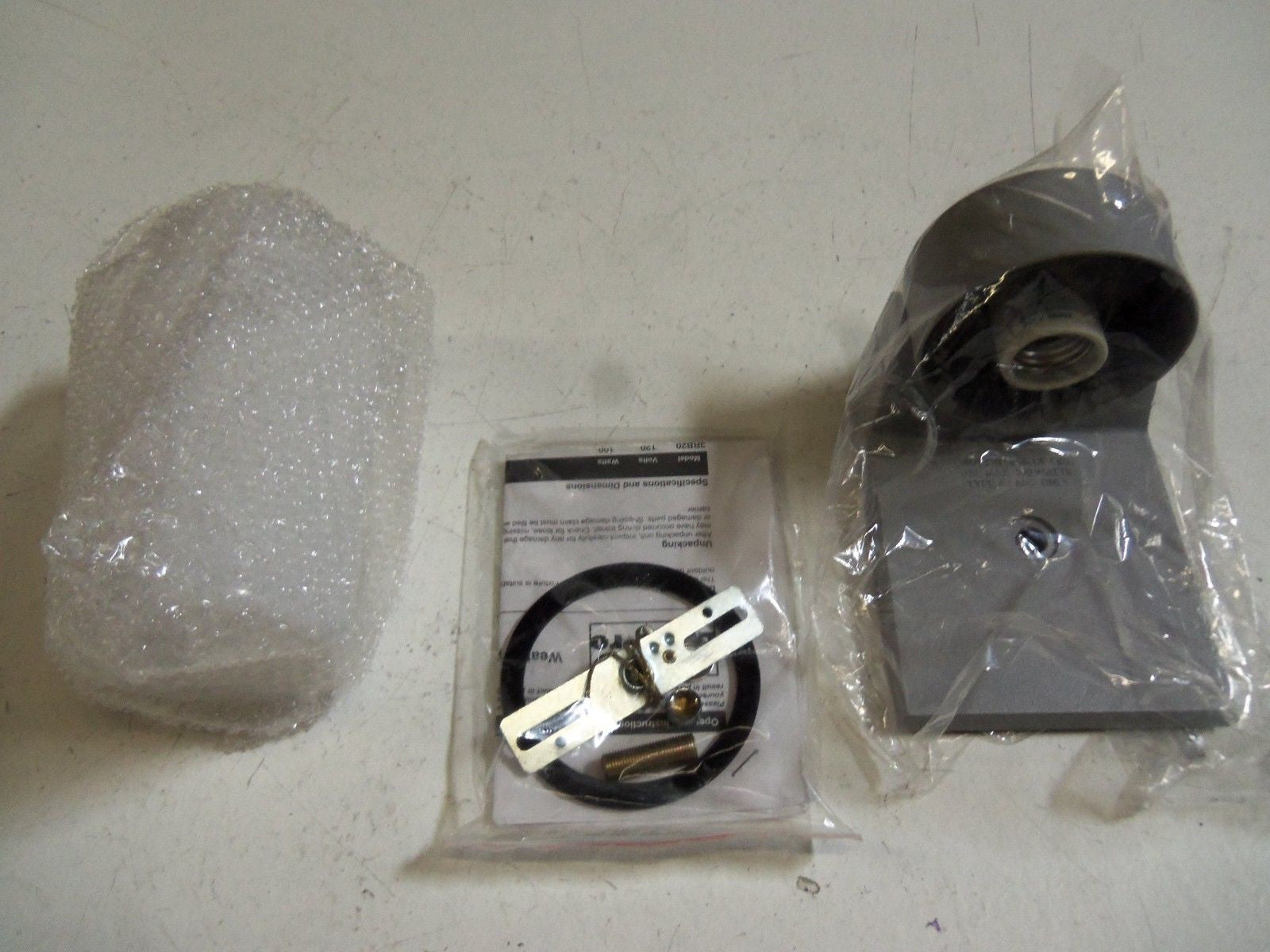 LUMAPRO 3RB20 *NEW IN BOX*