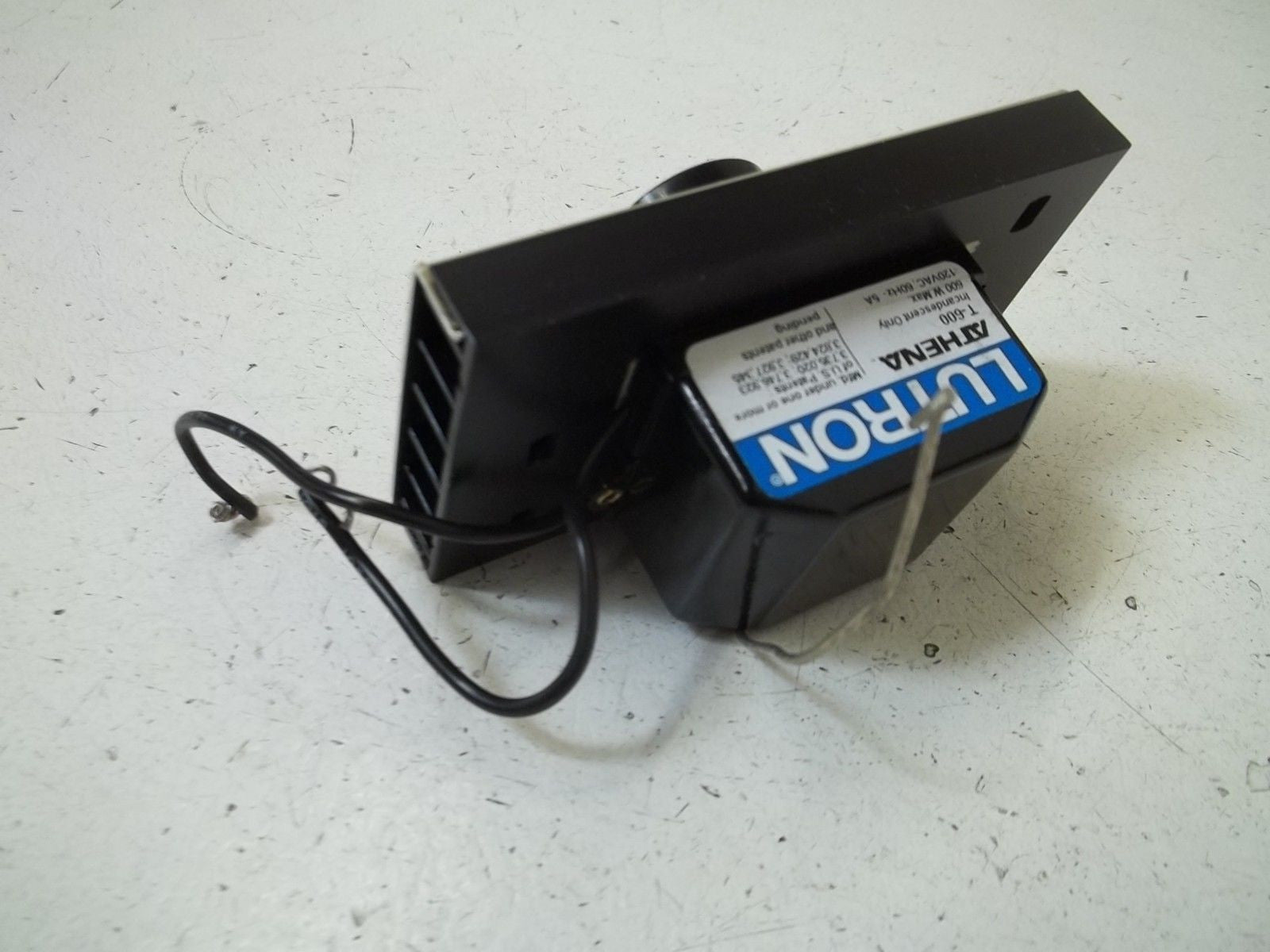 LUTRON 5A314 COMMERCIAL GRADE ROTARY DIMMER *USED*