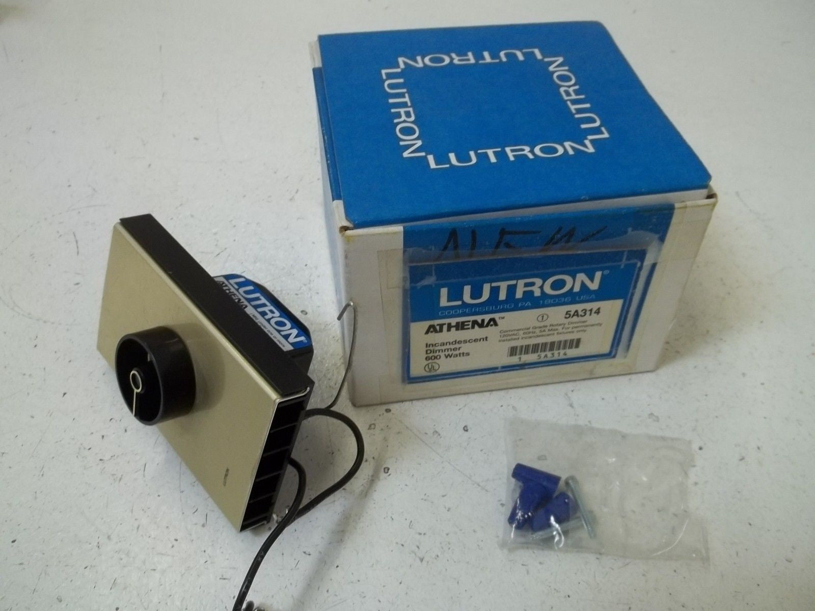 LUTRON 5A314 COMMERCIAL GRADE ROTARY DIMMER *USED*