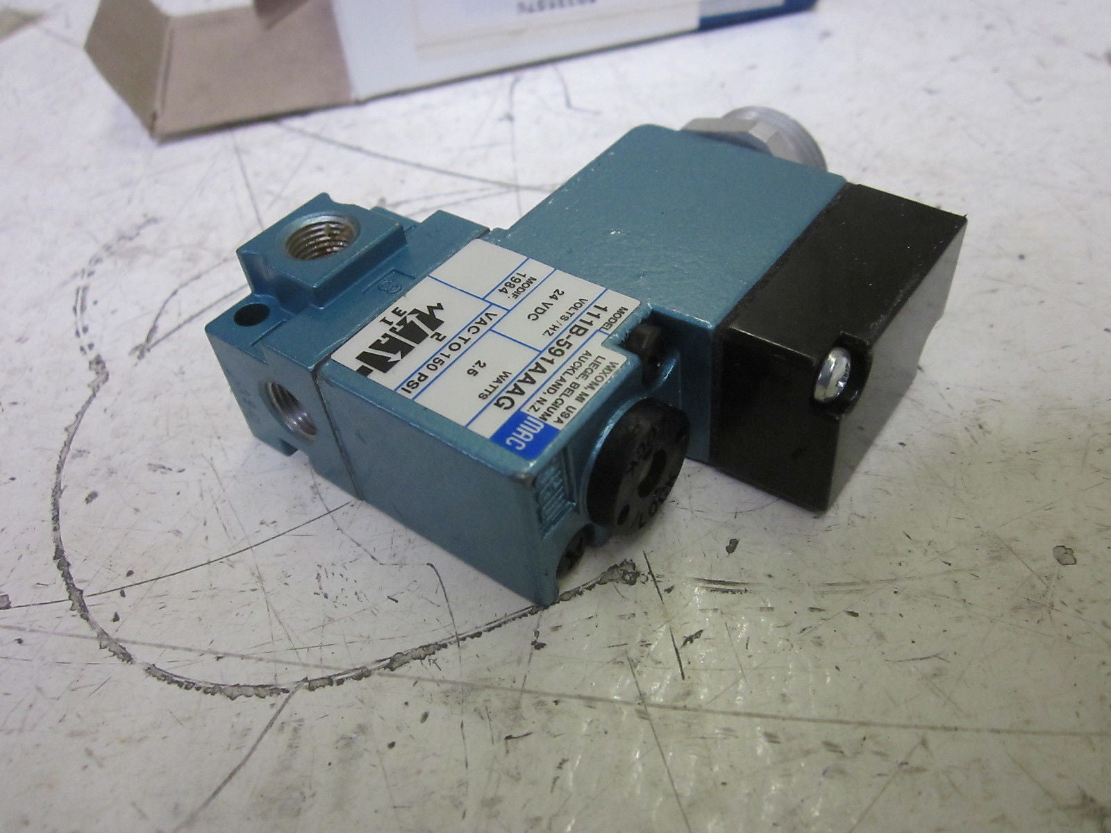 MAC 111B-591AAAG DIRECTIONAL VALVE 3-WAY 24VDC *NEW IN BOX*