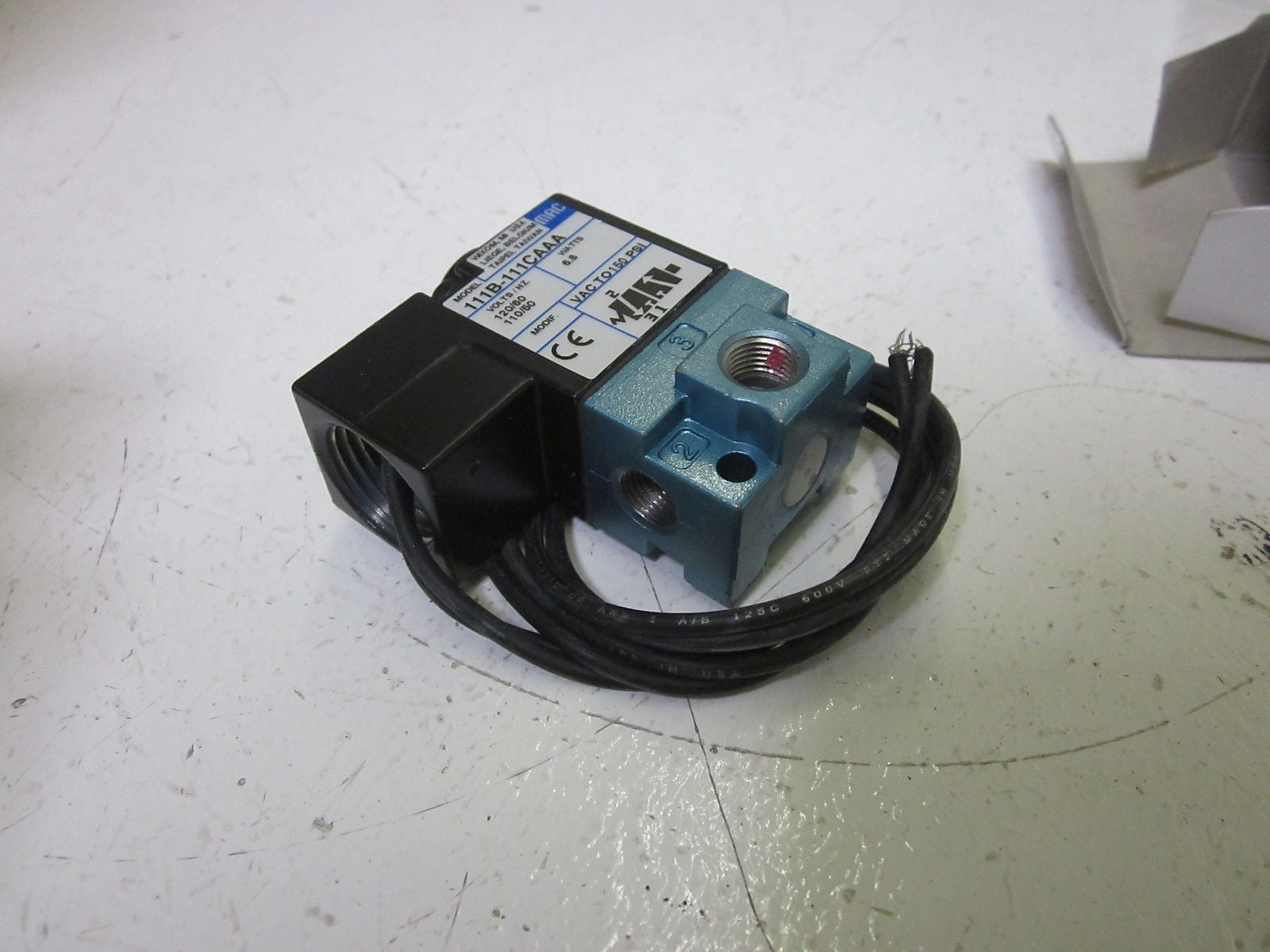MAC 111B0111CA SOLENOID VALVE  *NEW IN BOX*
