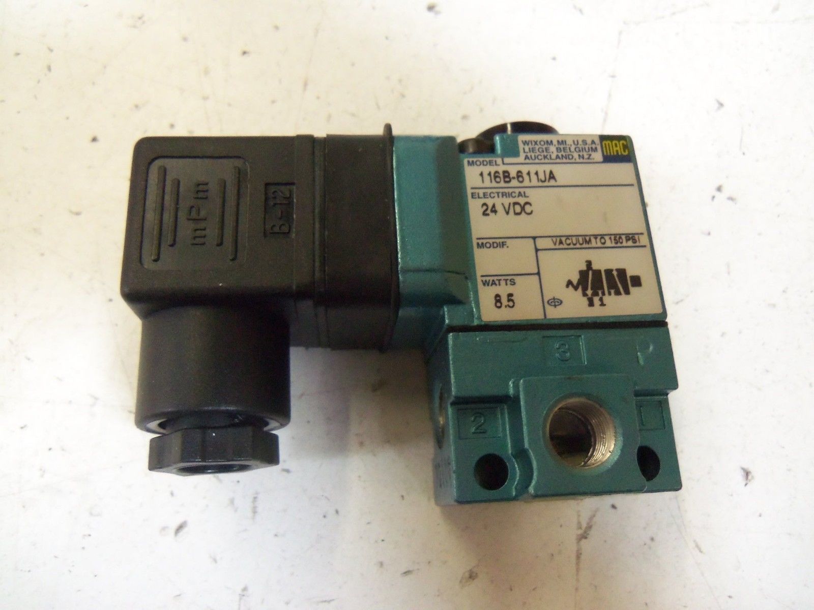 MAC 116B-611JA *NEW IN BOX*