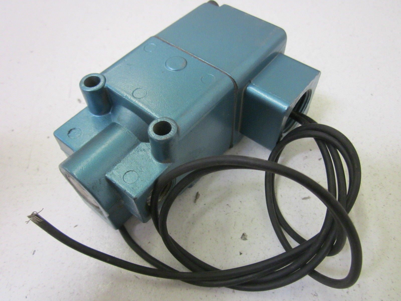 MAC 225B-110CAAA *USED*
