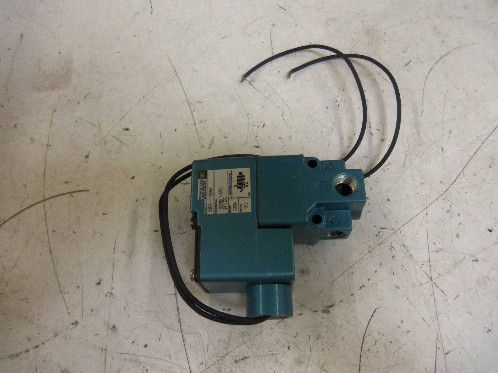 MAC 225B-111AAAA SOLENOID VALVE *USED*