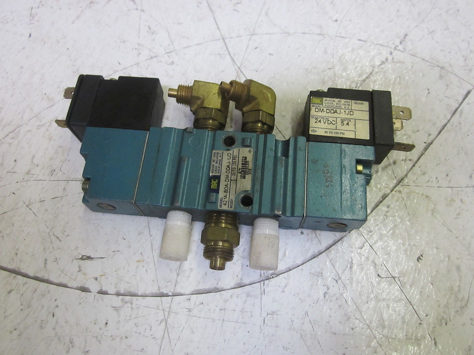 MAC 421A-BOA-DM-DDAJ-1JD VALVE 24VDC  *USED*