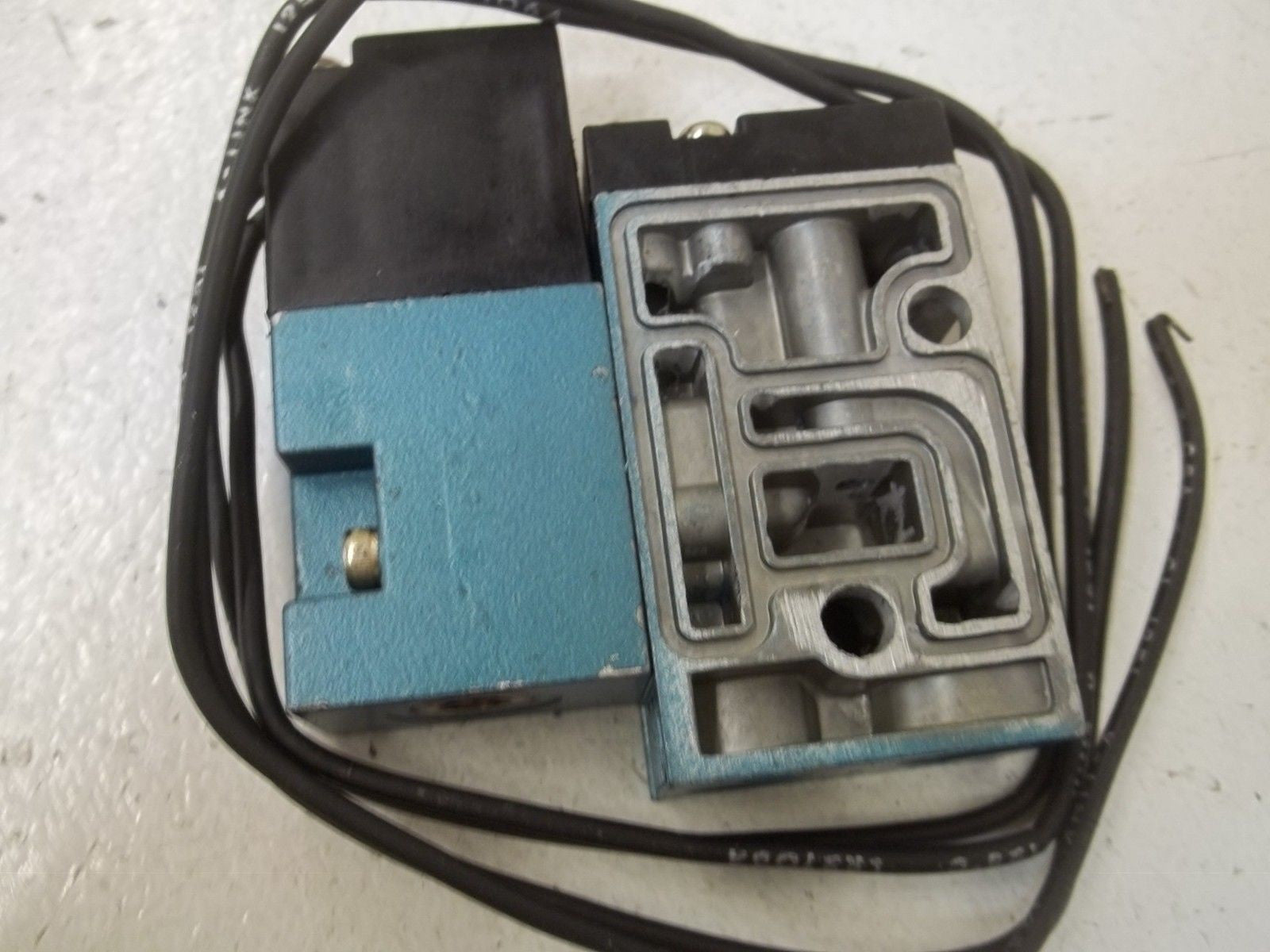 MAC 45A-MAC-DAAA-1BA SOLENOID VALVE *NEW NO BOX*