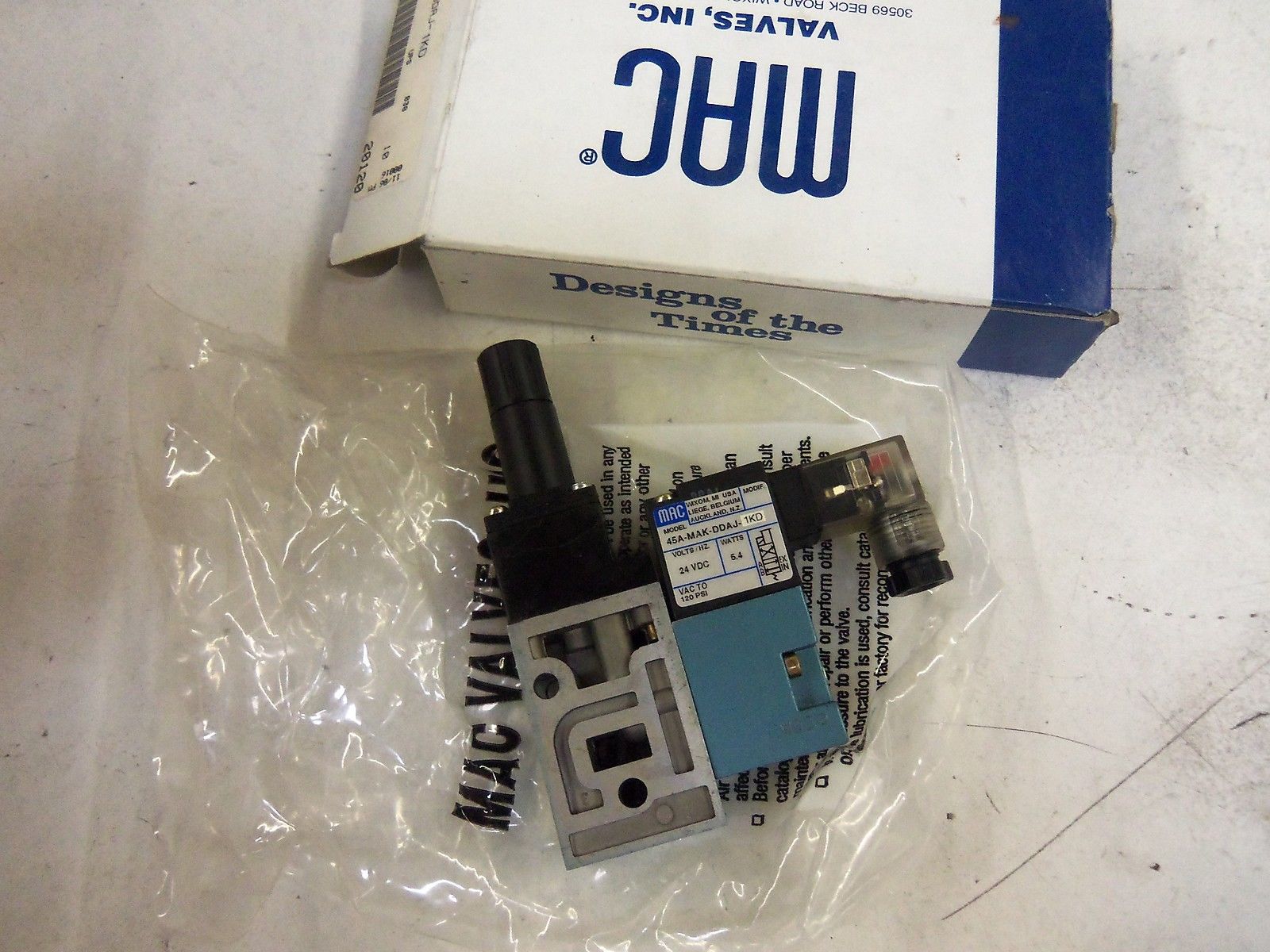 MAC 45A-MAK-DDAJ-1KD SOLENOID VALVE *NEW IN BOX*
