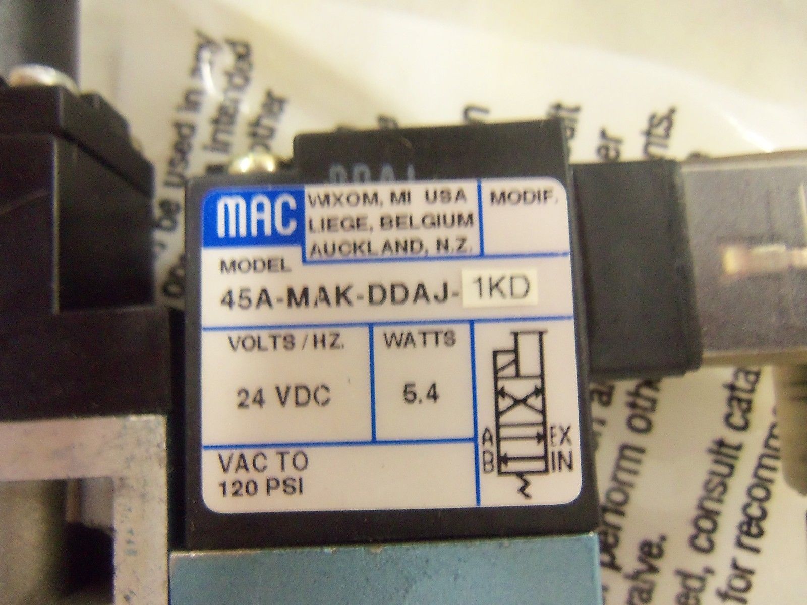 MAC 45A-MAK-DDAJ-1KD SOLENOID VALVE *NEW IN BOX*