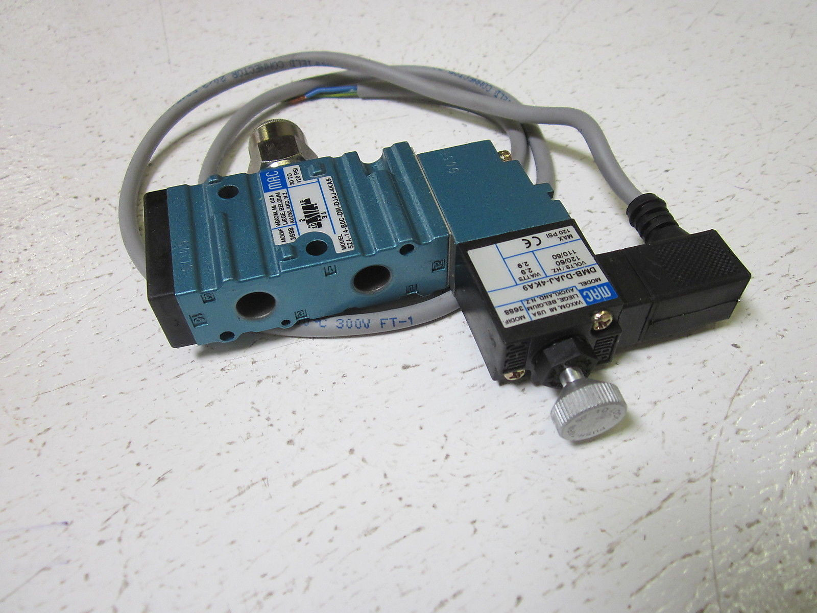 MAC 52A-14-B0C-DM-DJAJ-4KA9  VALVE *USED*