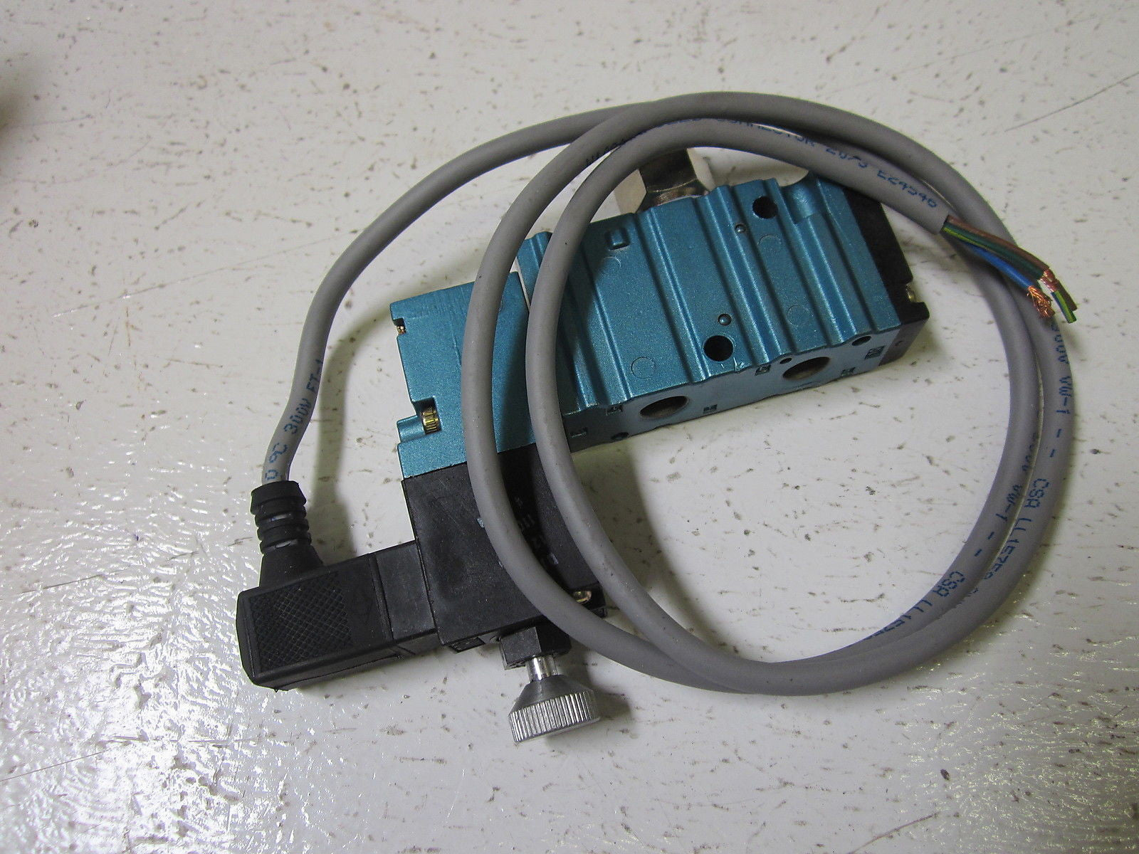 MAC 52A-14-B0C-DM-DJAJ-4KA9  VALVE *USED*