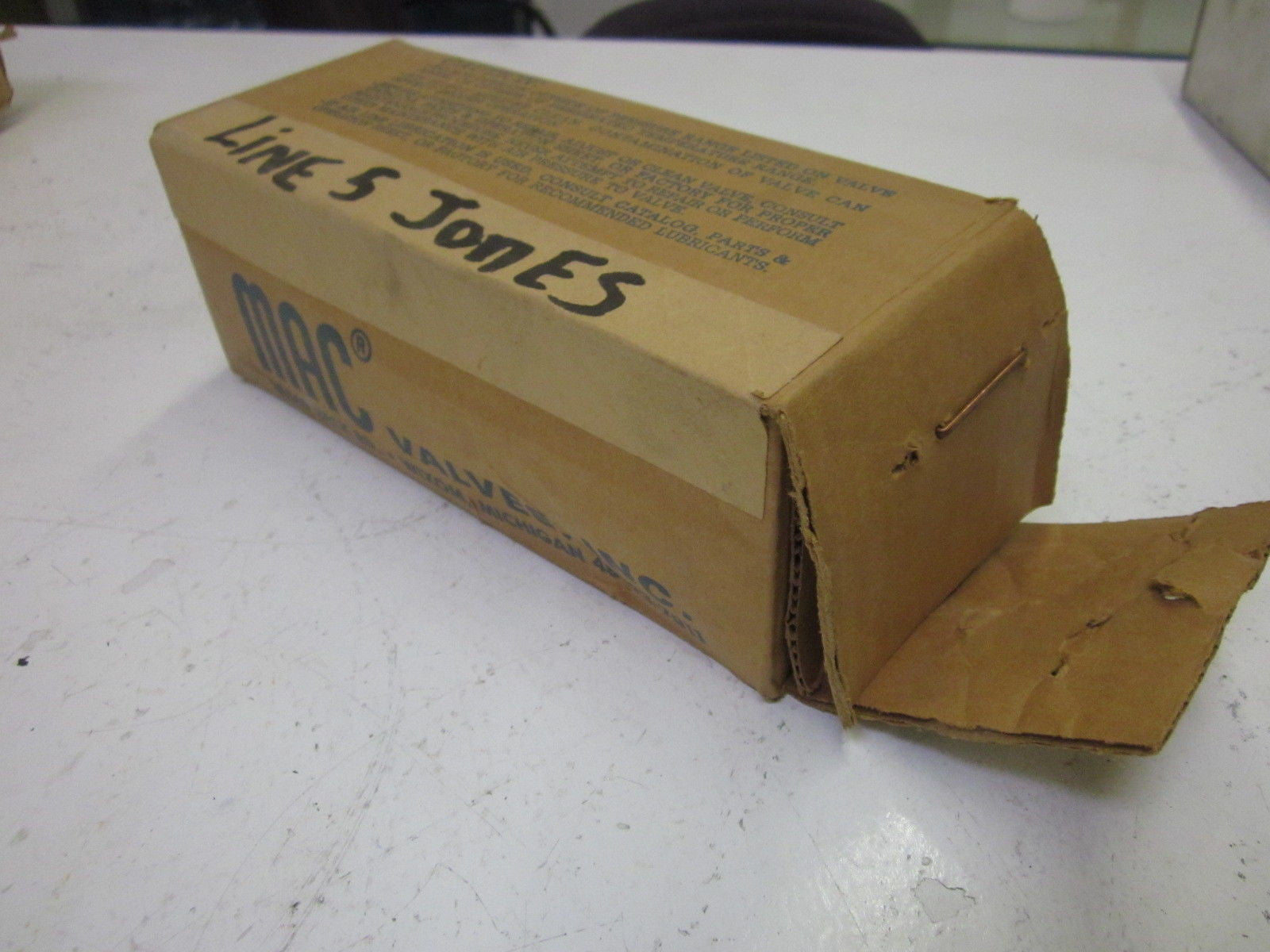 MAC 56C-33-611JJ SOLENOID VALVE *NEW IN BOX*