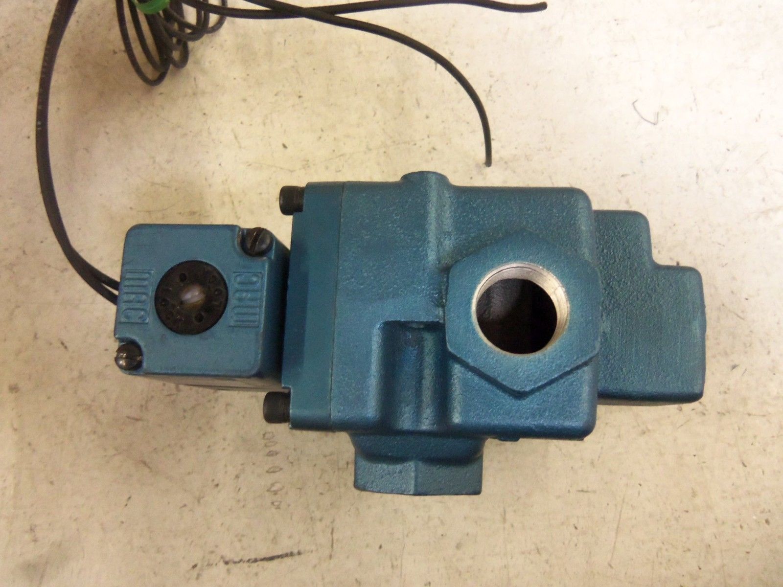 MAC 57C-12-522BABA VALVE *USED*