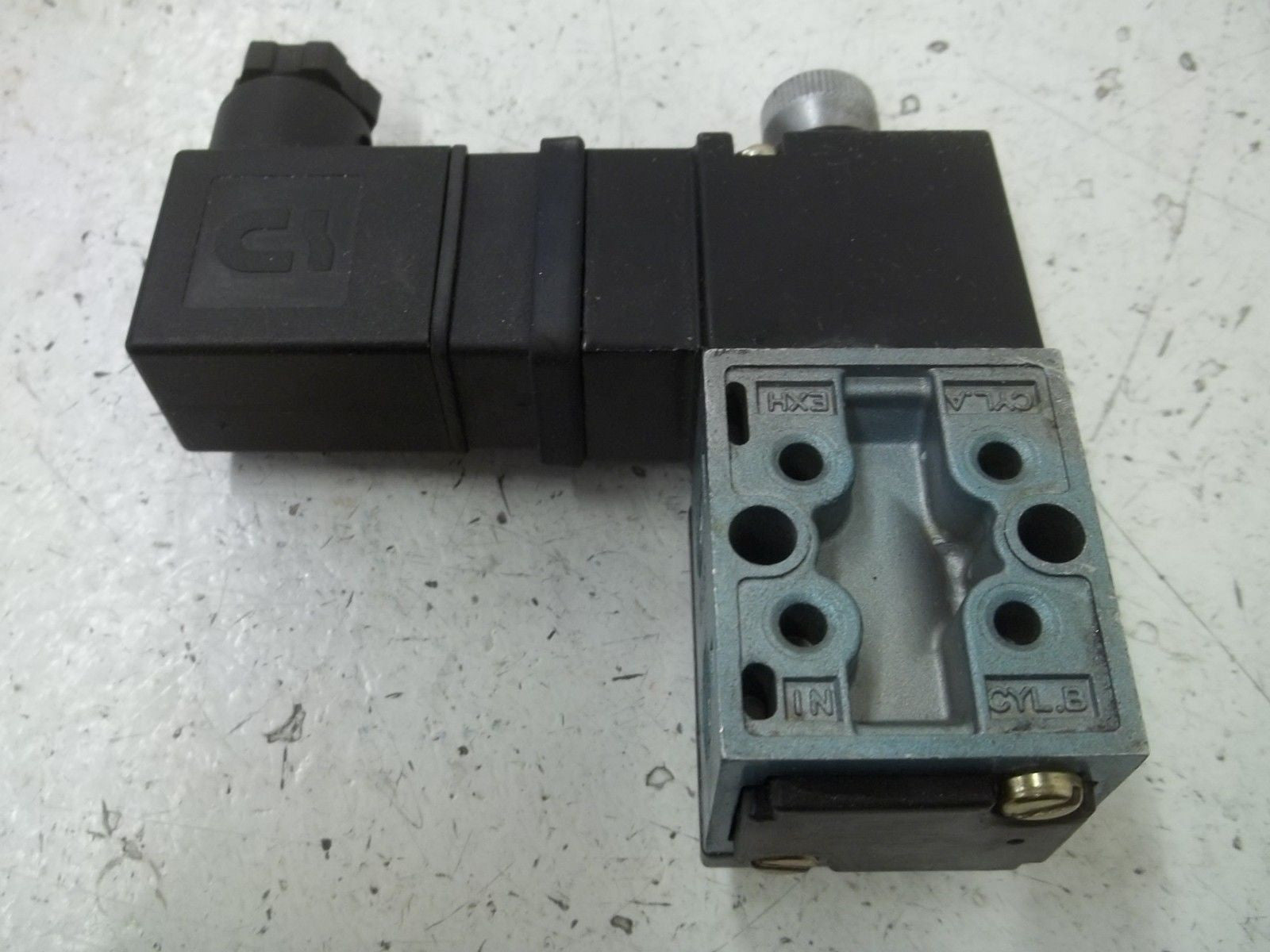 MAC 611B-11-114JB SOLENOID VALVE *USED*