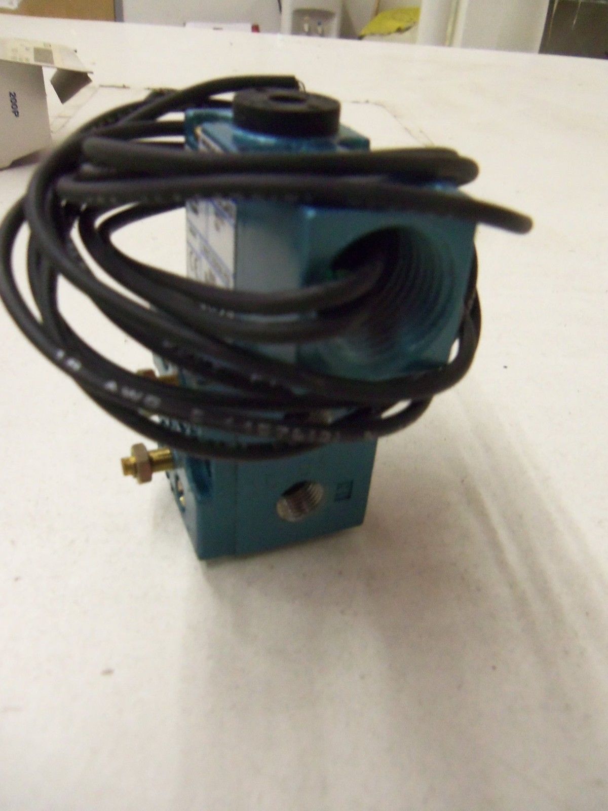 MAC 612B-11-111CCAD *NEW IN BOX*