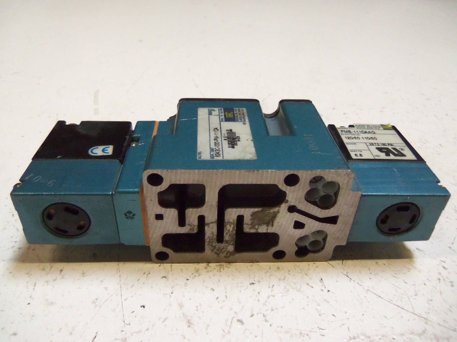 MAC 6243C-000-PM-111DA PNEUMATIC SOLENOID VALVE *USED*
