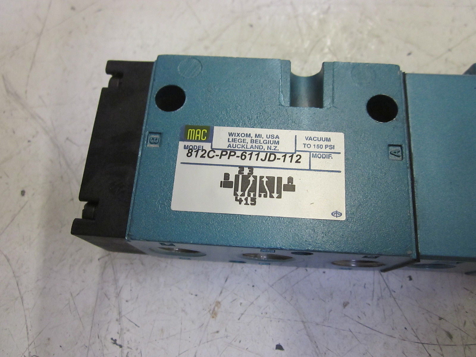 MAC 812C-PP-611JD-112 SOLENOID VALVE 24VDC *NEW NO BOX*