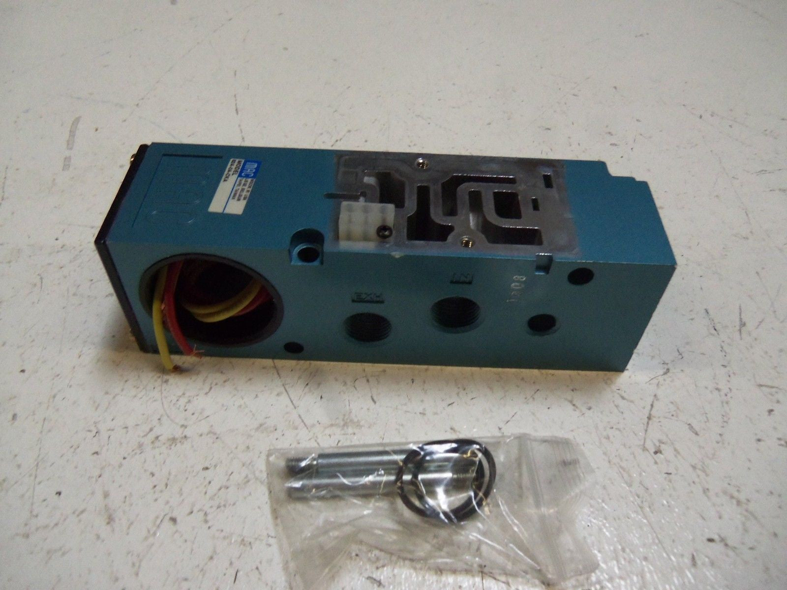 MAC 82A-0A-CKA SOLENOID VALVE *USED*