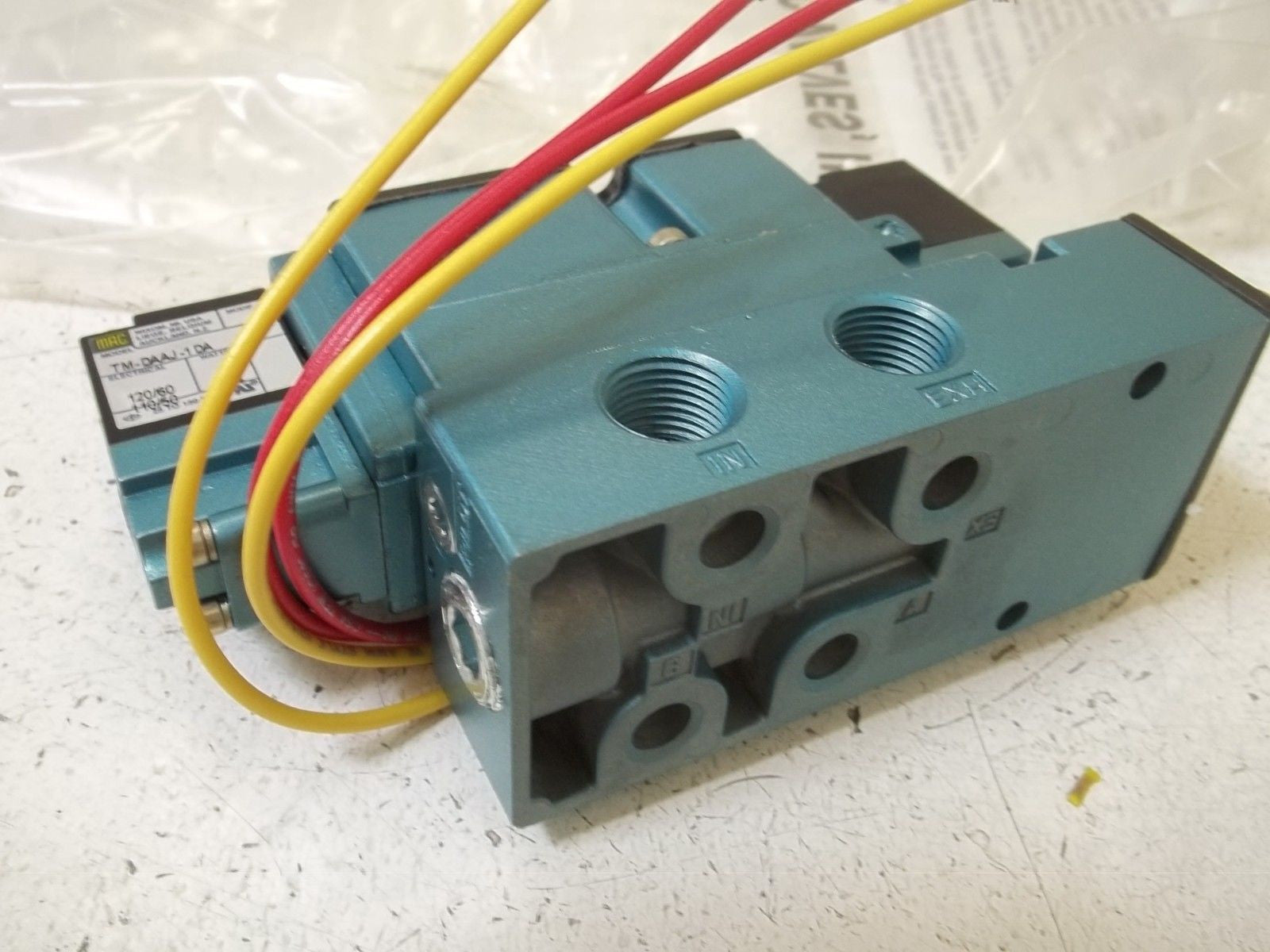 MAC 82A-BC-CAA-TM-DAAP-1DA SOLENOID VALVE *NEW NO BOX*