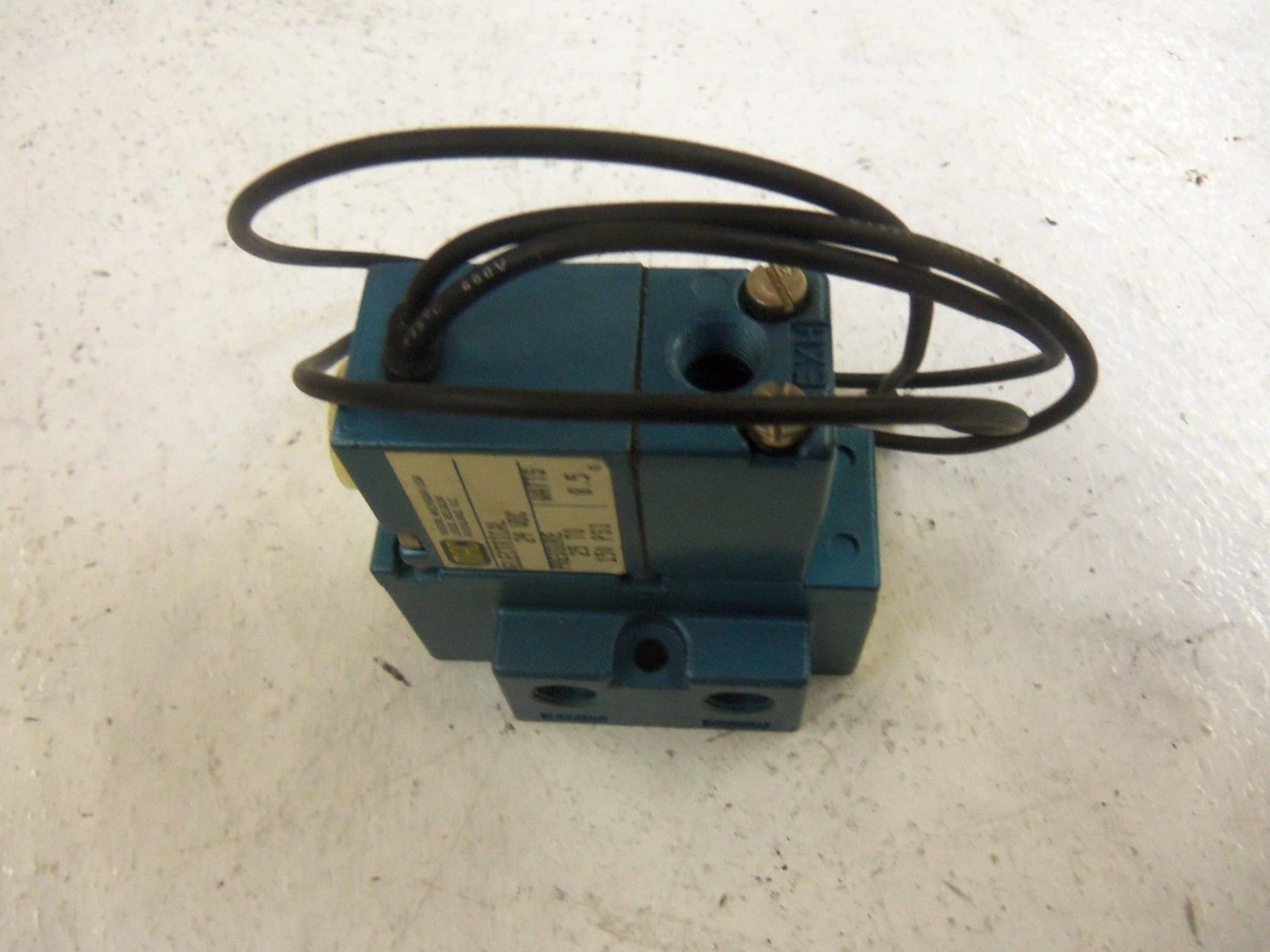 MAC 911A-PP-611RA VALVE *USED*