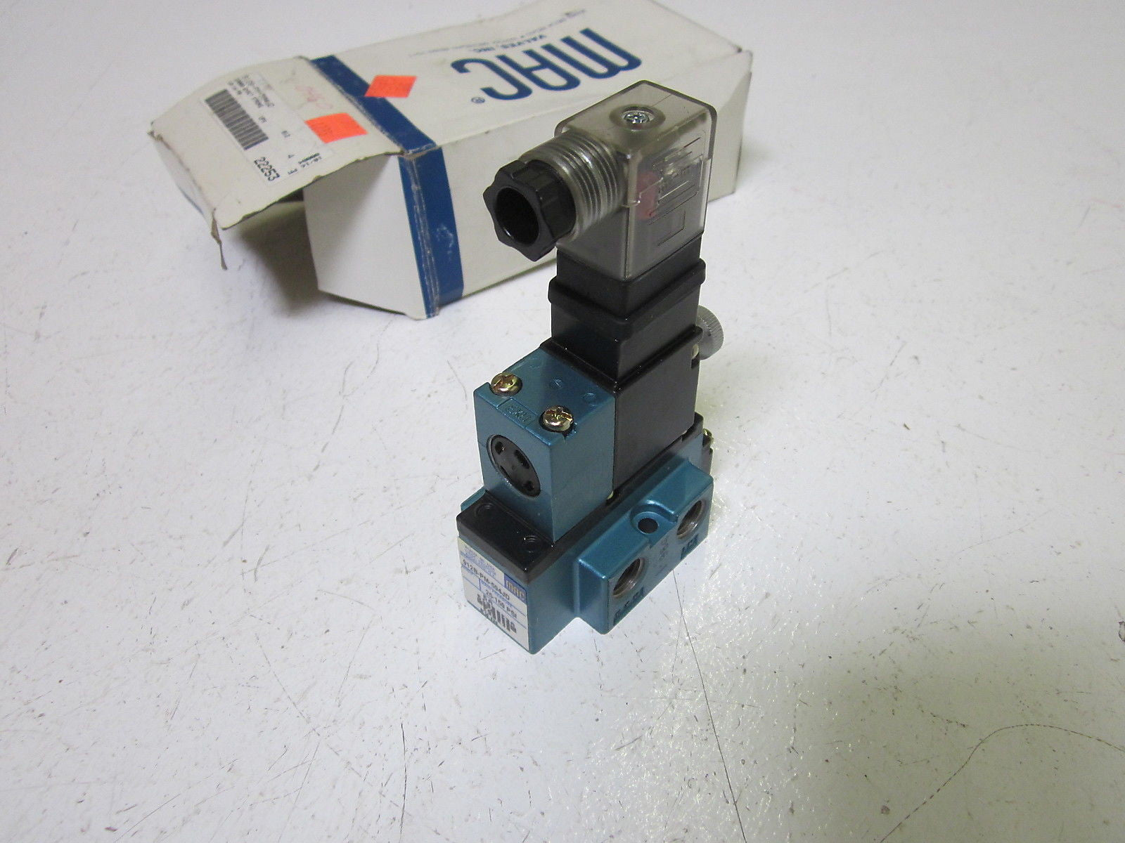 MAC 912B-PM-594JD PNEUMATIC VALVE  *NEW IN BOX*