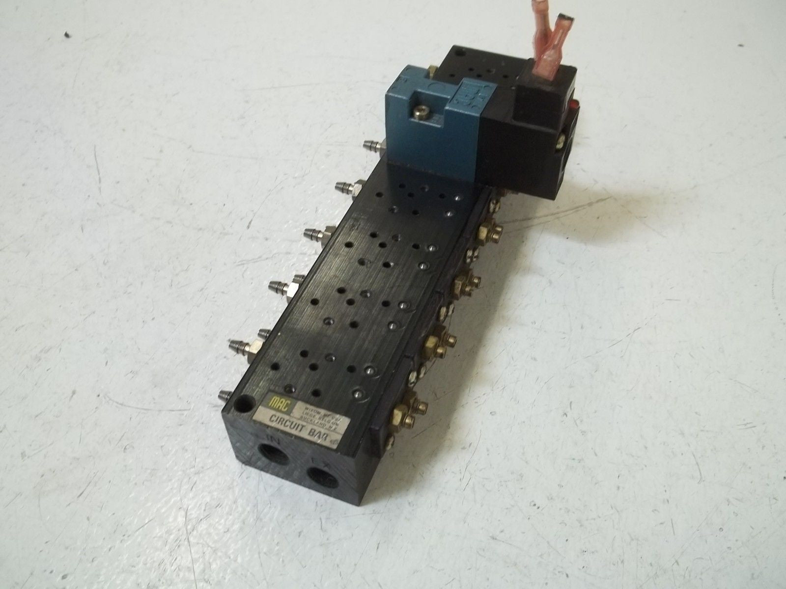 MAC CIRCUIT BAR WITH 45A-L00-DDAJ-2TE *USED*